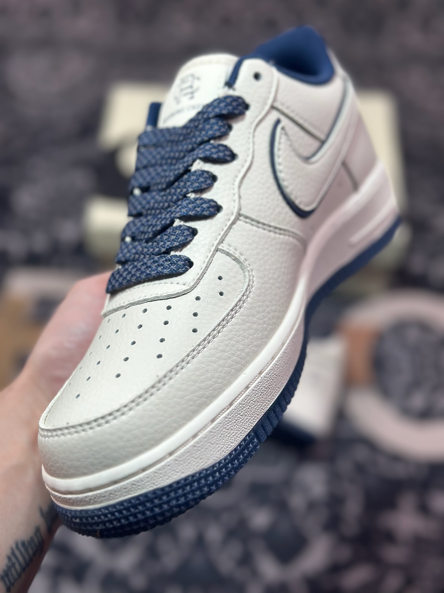 B2240  Air Force 1 Low 卫冕冠军藏青反光   RC2369-176