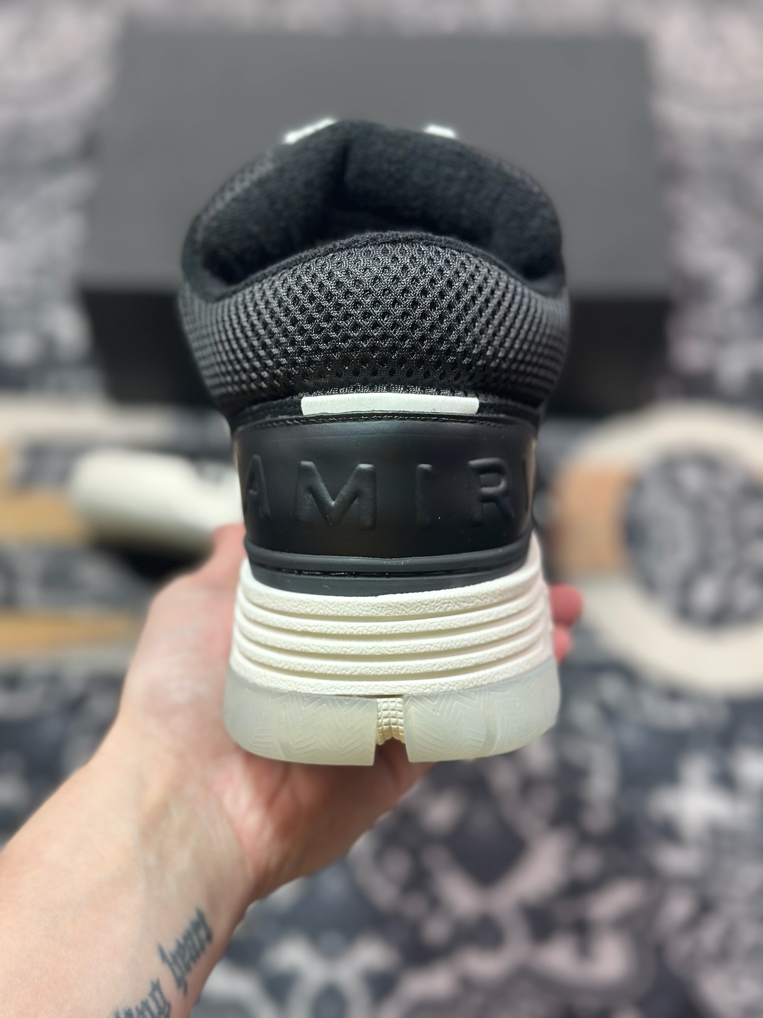 D6550  埃米尔/Amiri MA-1 Low-Top Sneakers MA-1系列低帮经典增高鞋“皮革黑米白” AW23MFS009-001