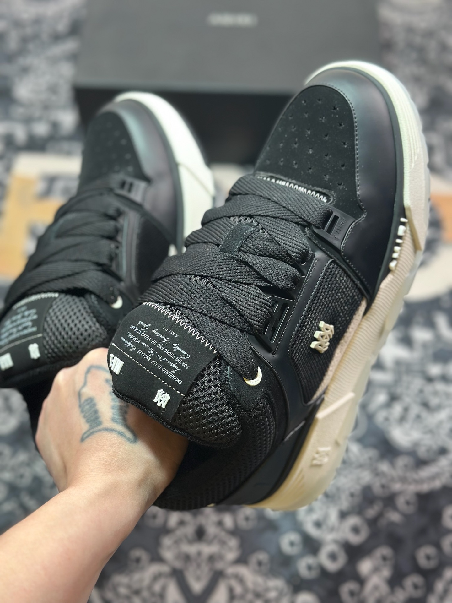 D6550  埃米尔/Amiri MA-1 Low-Top Sneakers MA-1系列低帮经典增高鞋“皮革黑米白” AW23MFS009-001