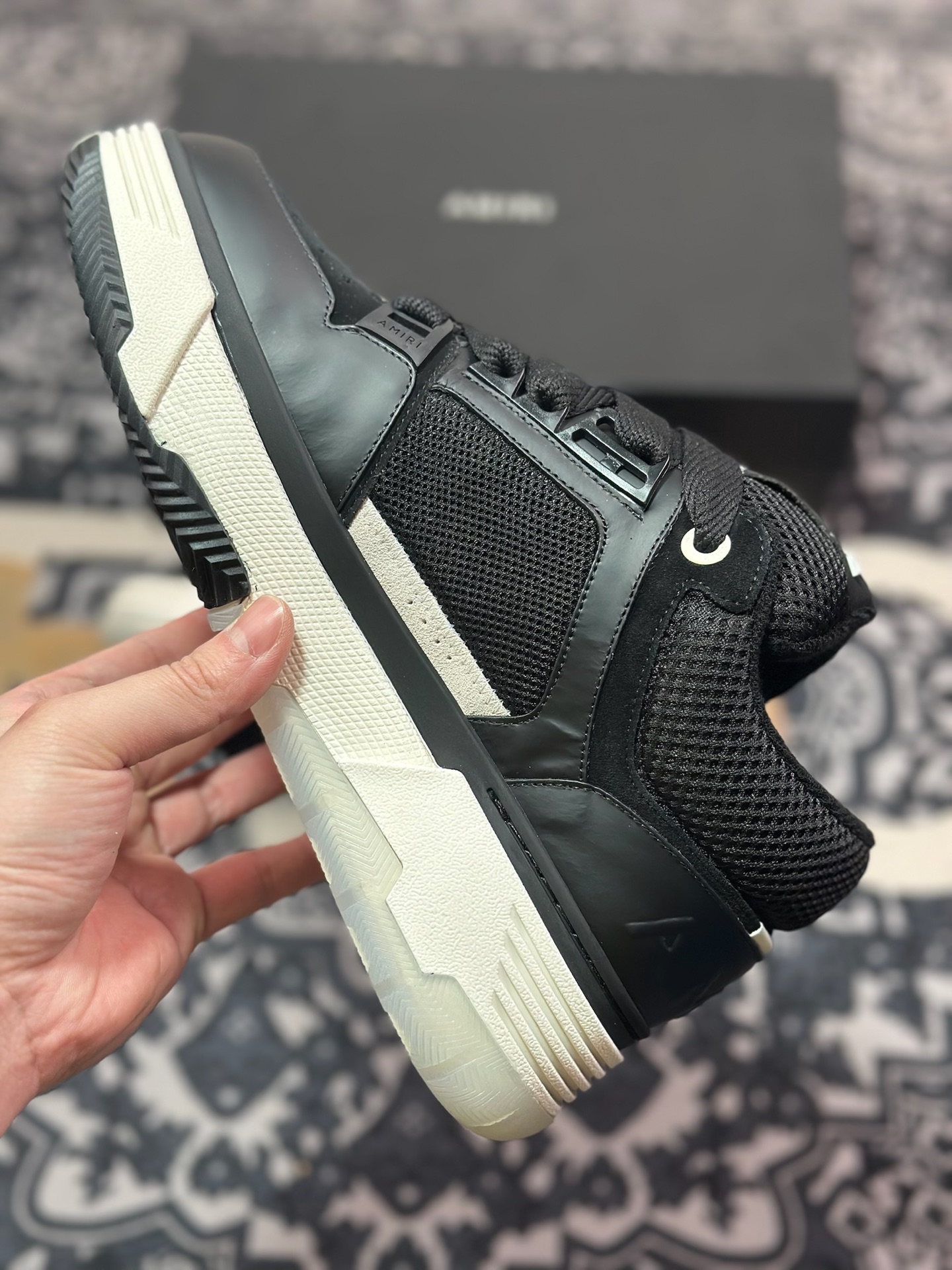 D6550  埃米尔/Amiri MA-1 Low-Top Sneakers MA-1系列低帮经典增高鞋“皮革黑米白” AW23MFS009-001
