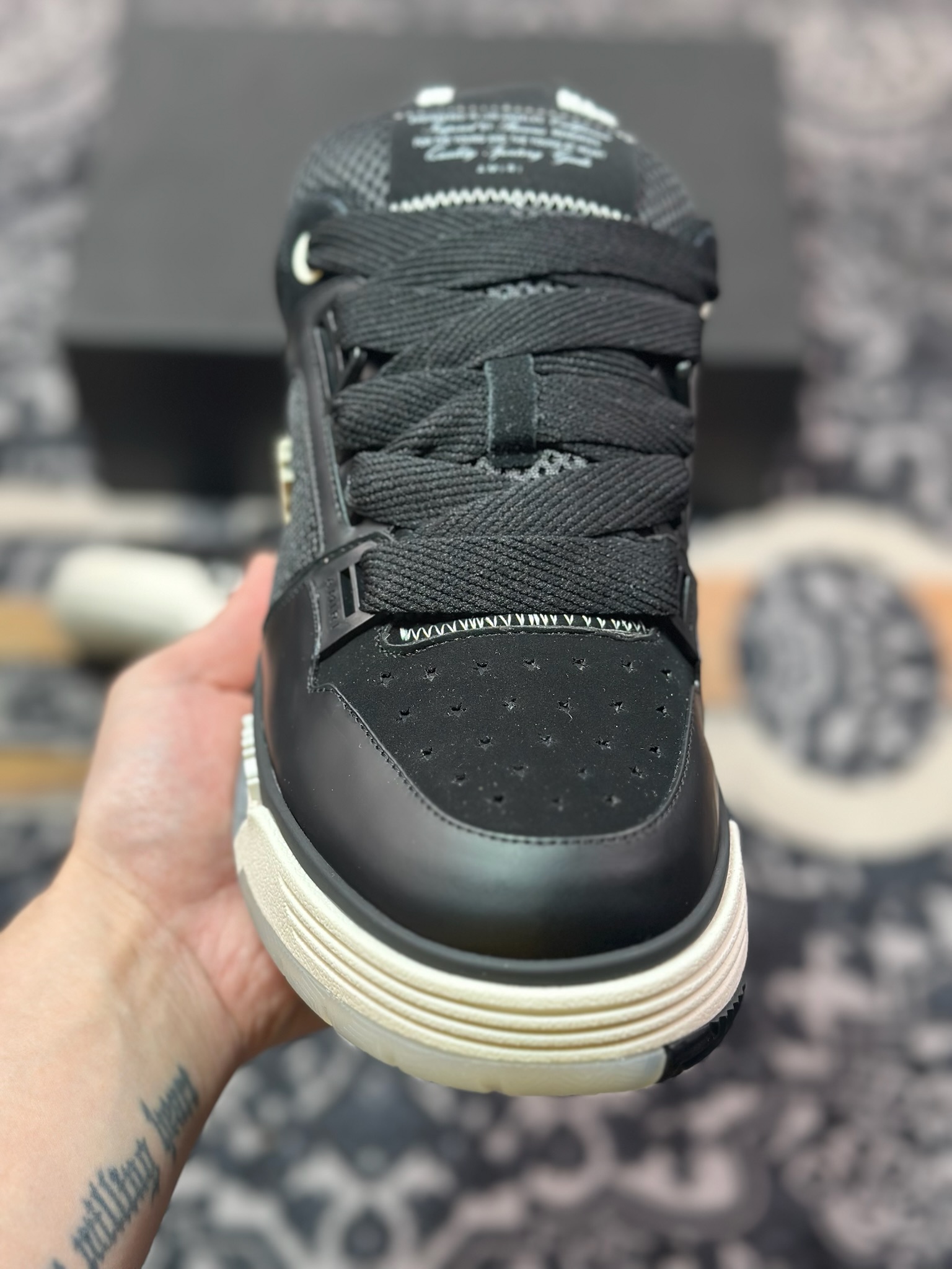 D6550  埃米尔/Amiri MA-1 Low-Top Sneakers MA-1系列低帮经典增高鞋“皮革黑米白” AW23MFS009-001