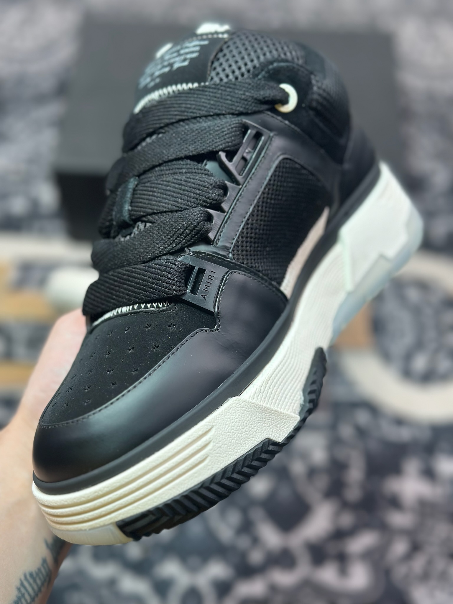 D6550  埃米尔/Amiri MA-1 Low-Top Sneakers MA-1系列低帮经典增高鞋“皮革黑米白” AW23MFS009-001