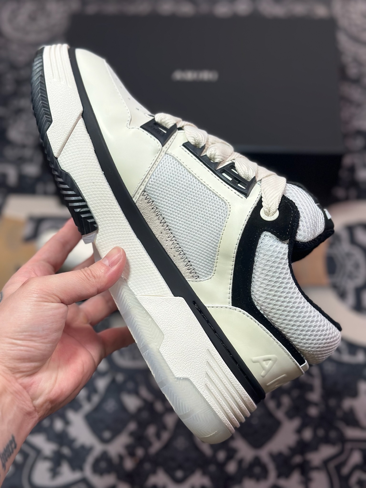D6550  埃米尔/Amiri MA-1 Low-Top Sneakers MA-1系列低帮经典增高运动鞋“皮革米白黑” AW23MFS009-111
