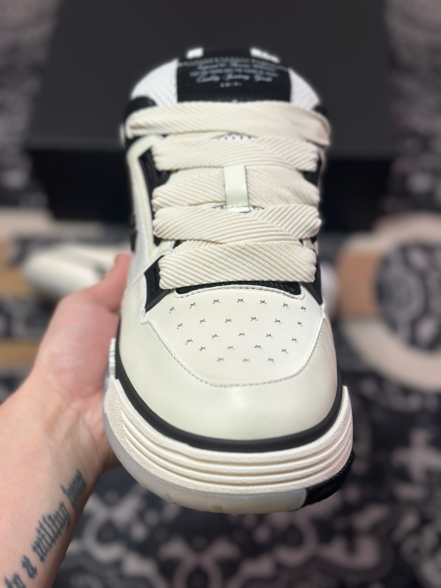 D6550  埃米尔/Amiri MA-1 Low-Top Sneakers MA-1系列低帮经典增高运动鞋“皮革米白黑” AW23MFS009-111