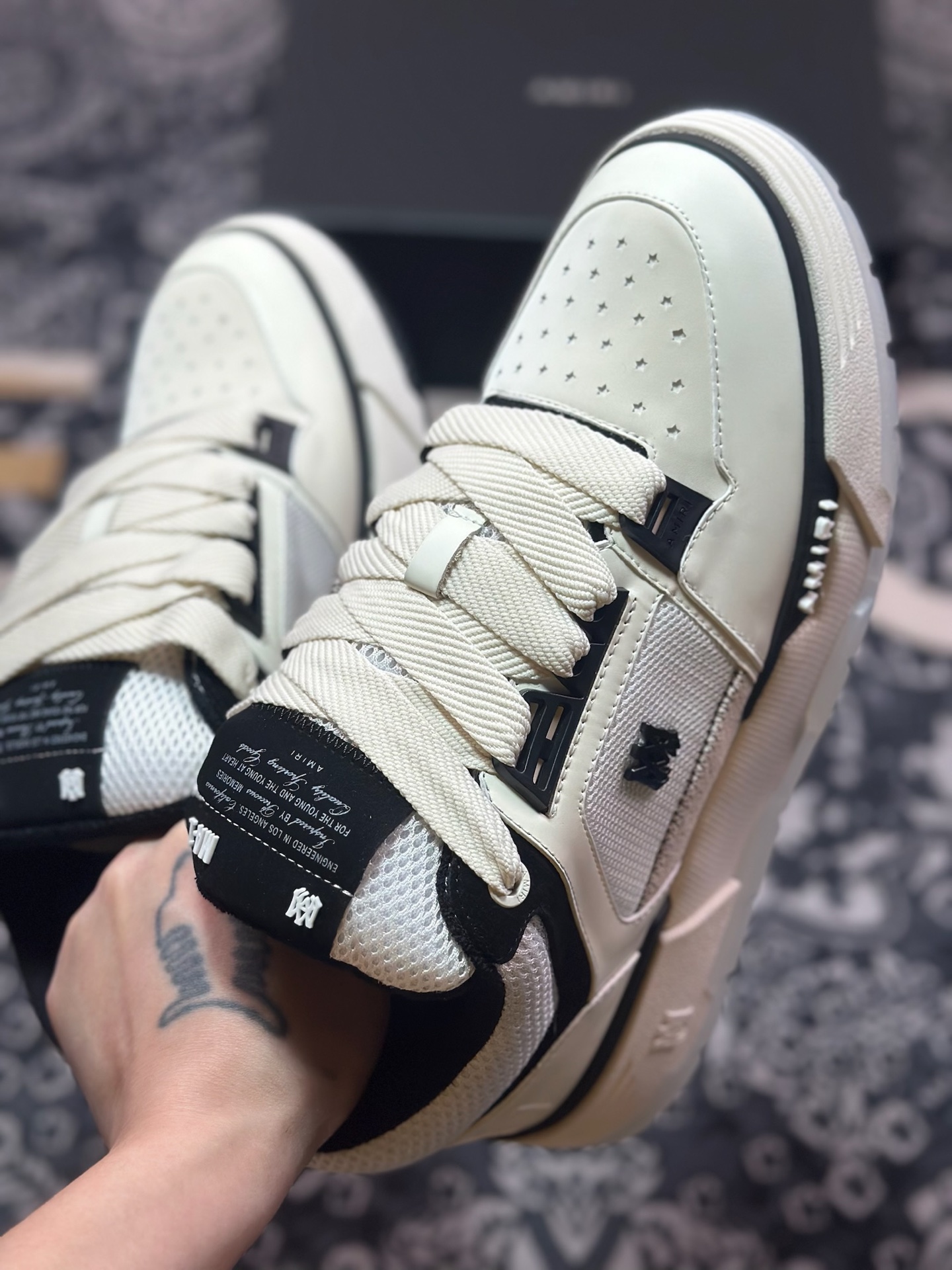 D6550  埃米尔/Amiri MA-1 Low-Top Sneakers MA-1系列低帮经典增高运动鞋“皮革米白黑” AW23MFS009-111
