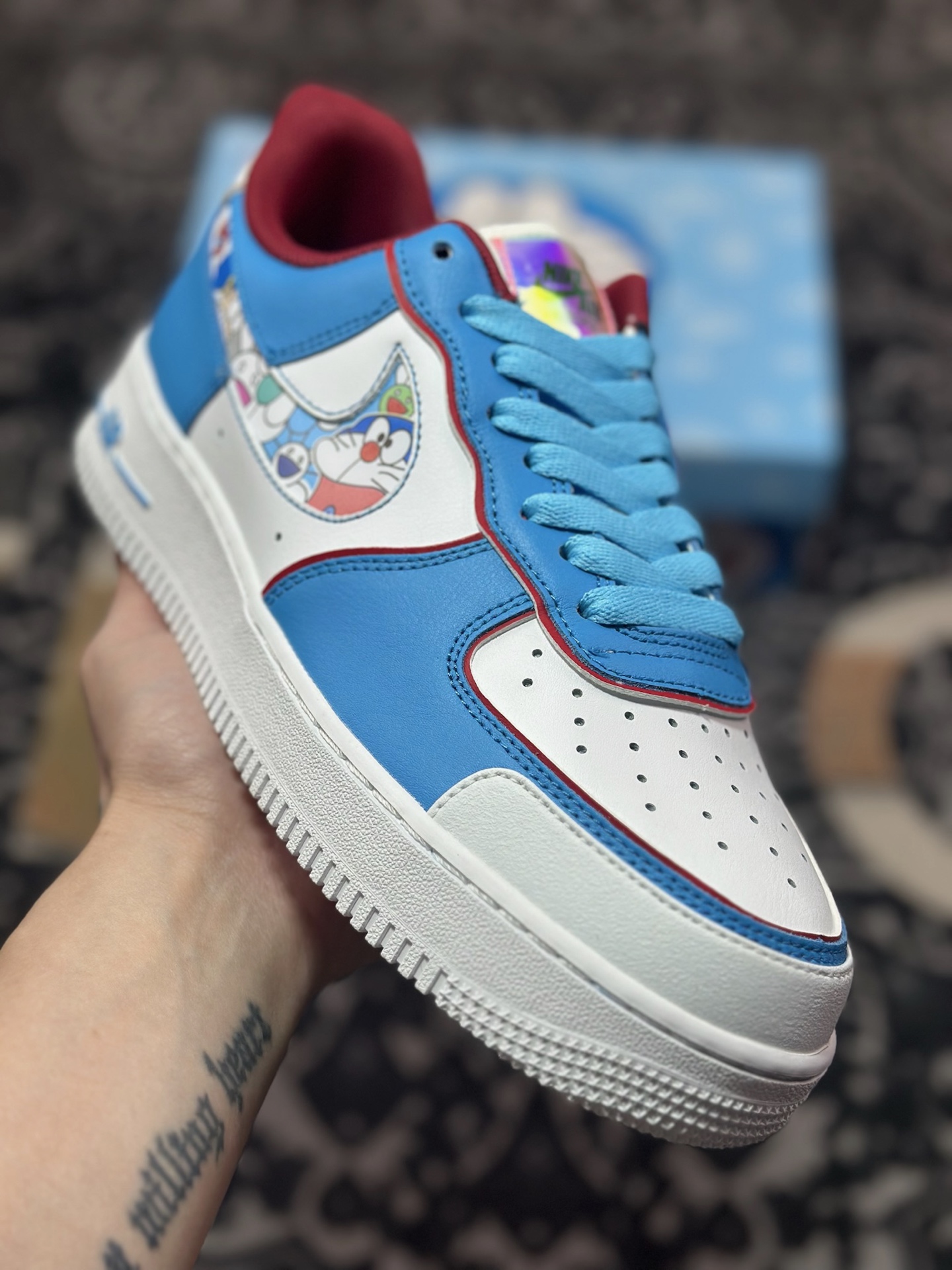 B2240  Nk Air Force 1'07“Doraemon”机器猫主题空军一号低帮休闲板鞋   BQ8988-106
