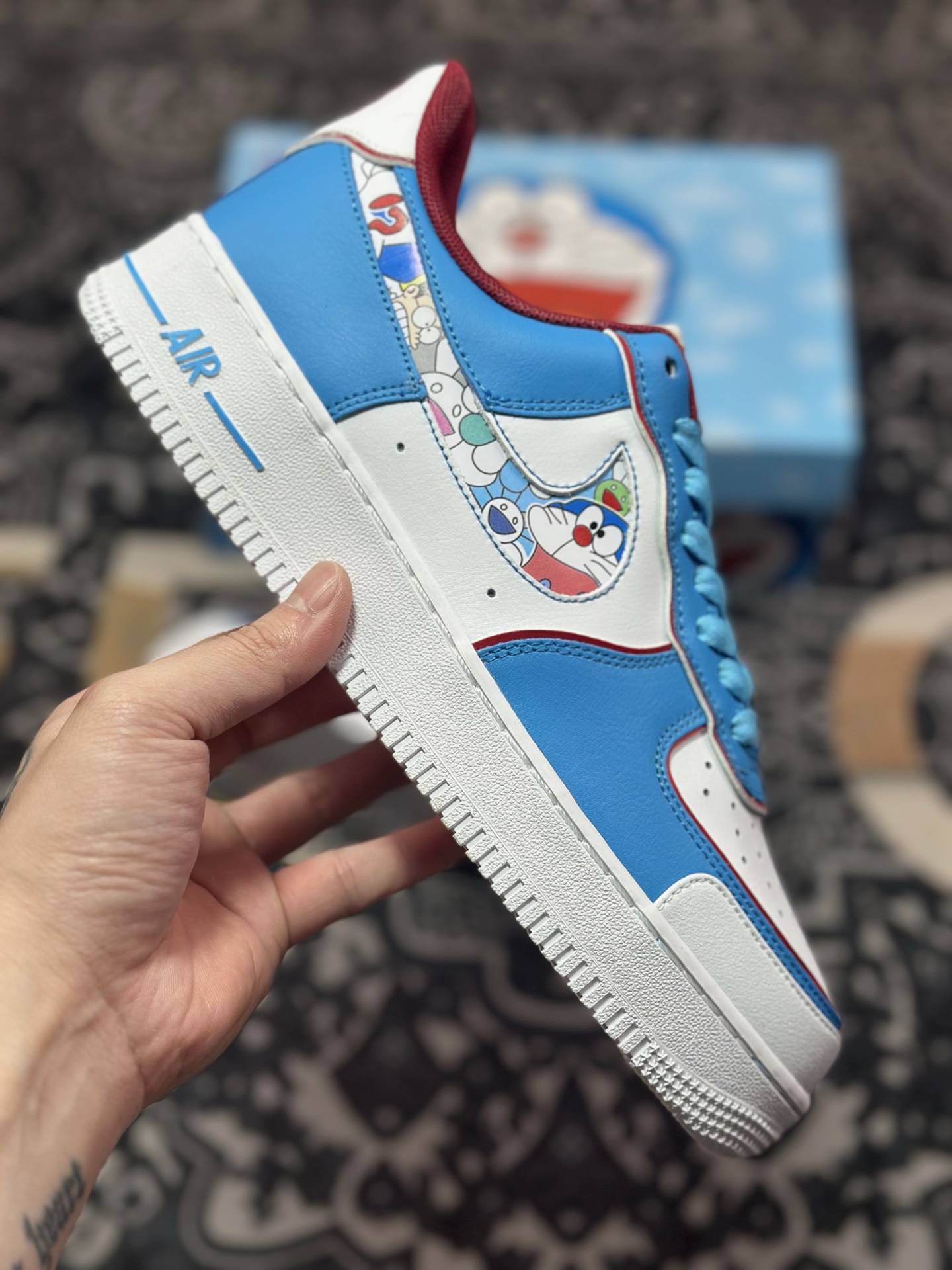 B2240  Nk Air Force 1'07“Doraemon”机器猫主题空军一号低帮休闲板鞋   BQ8988-106