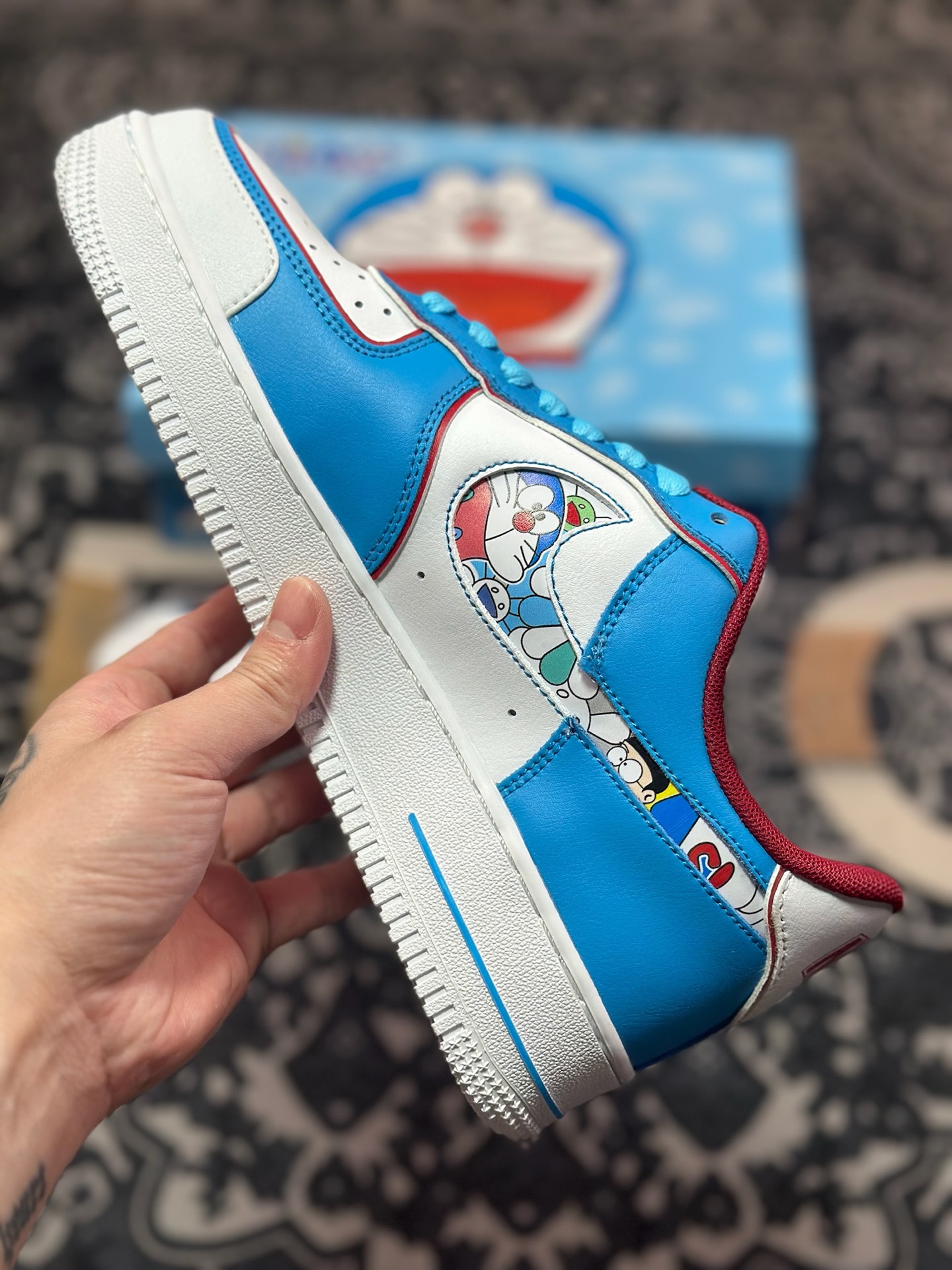 B2240  Nk Air Force 1'07“Doraemon”机器猫主题空军一号低帮休闲板鞋   BQ8988-106