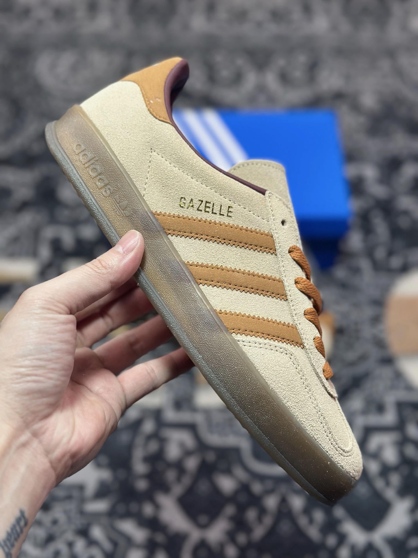 A4160  AD Originals Gazelle Indoor 棕灰 三叶草复古休闲运动板鞋  JH5412