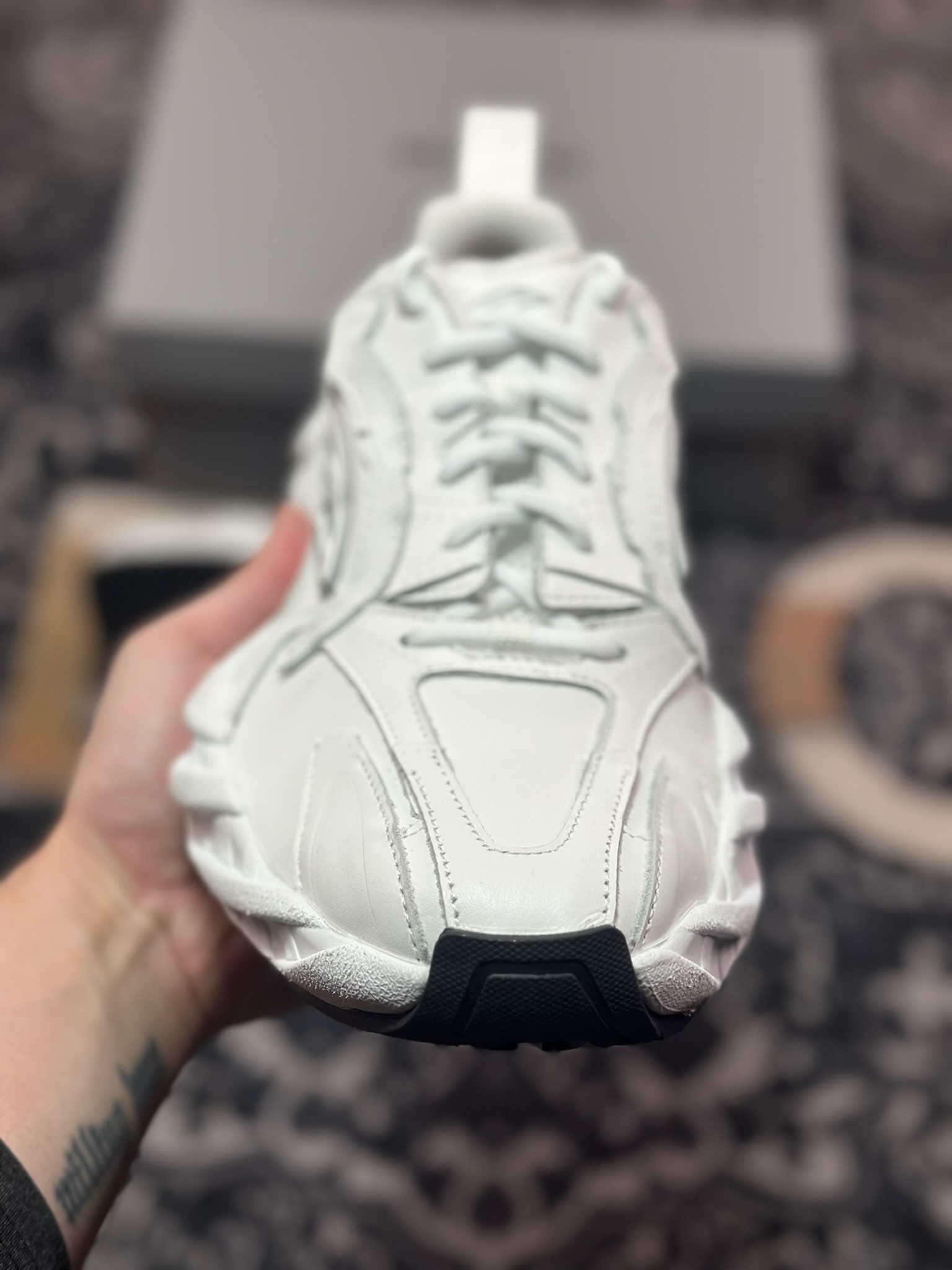 C7430   巴黎世家BALENCIAGA Monday Sneaker 星期一系列低帮运动鞋“白黑做旧” 825417 WDRSC 9110