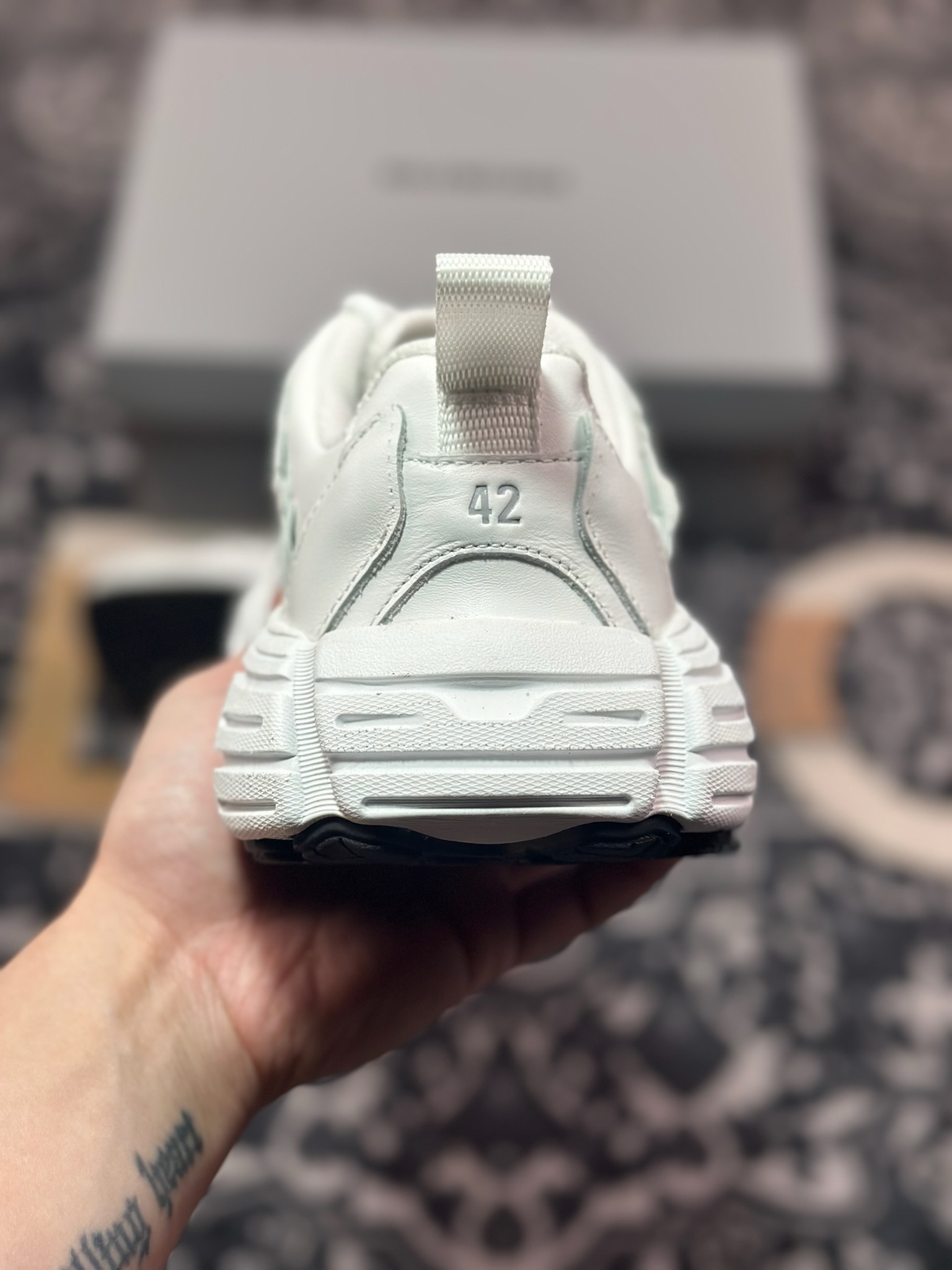 C7430   巴黎世家BALENCIAGA Monday Sneaker 星期一系列低帮运动鞋“白黑做旧” 825417 WDRSC 9110