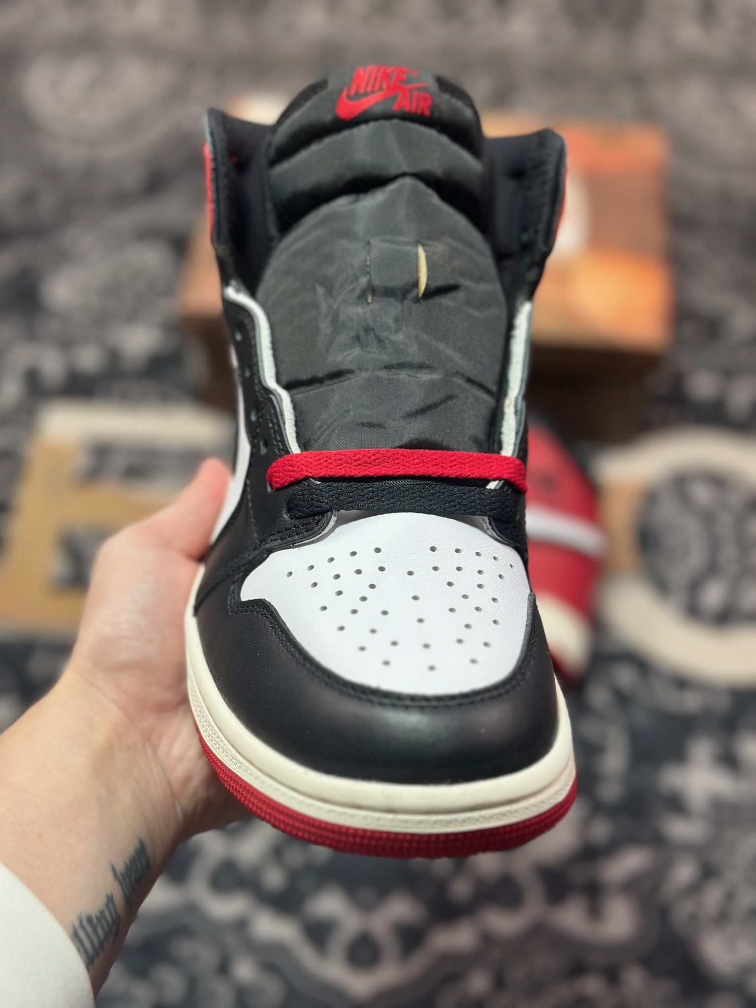 C4400   优选  东莞大厂出品 Air Jordan 1 High OG ”Black Toe Reimagined” 黑脚趾 DZ5485-106