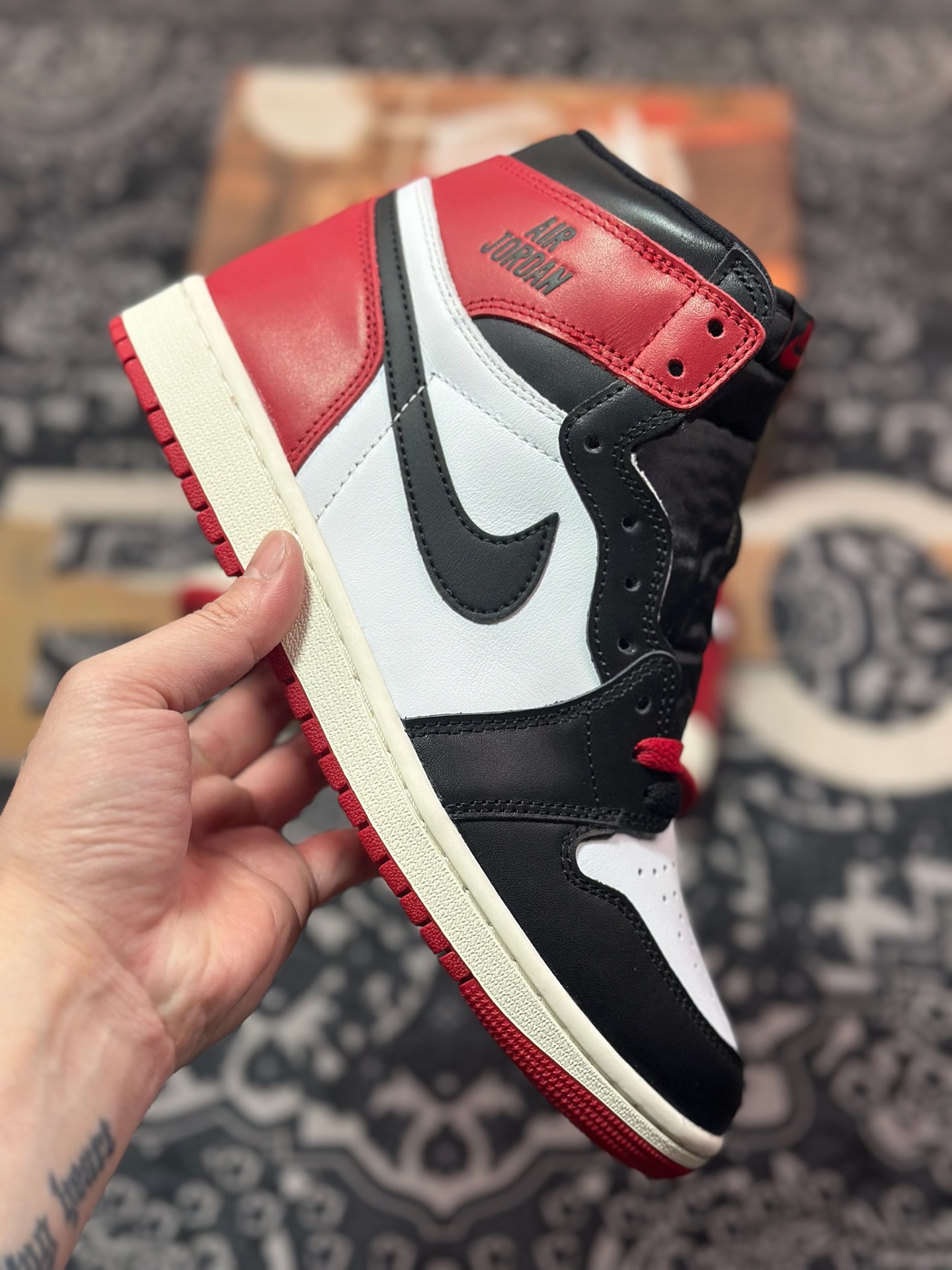 C4400   优选  东莞大厂出品 Air Jordan 1 High OG ”Black Toe Reimagined” 黑脚趾 DZ5485-106
