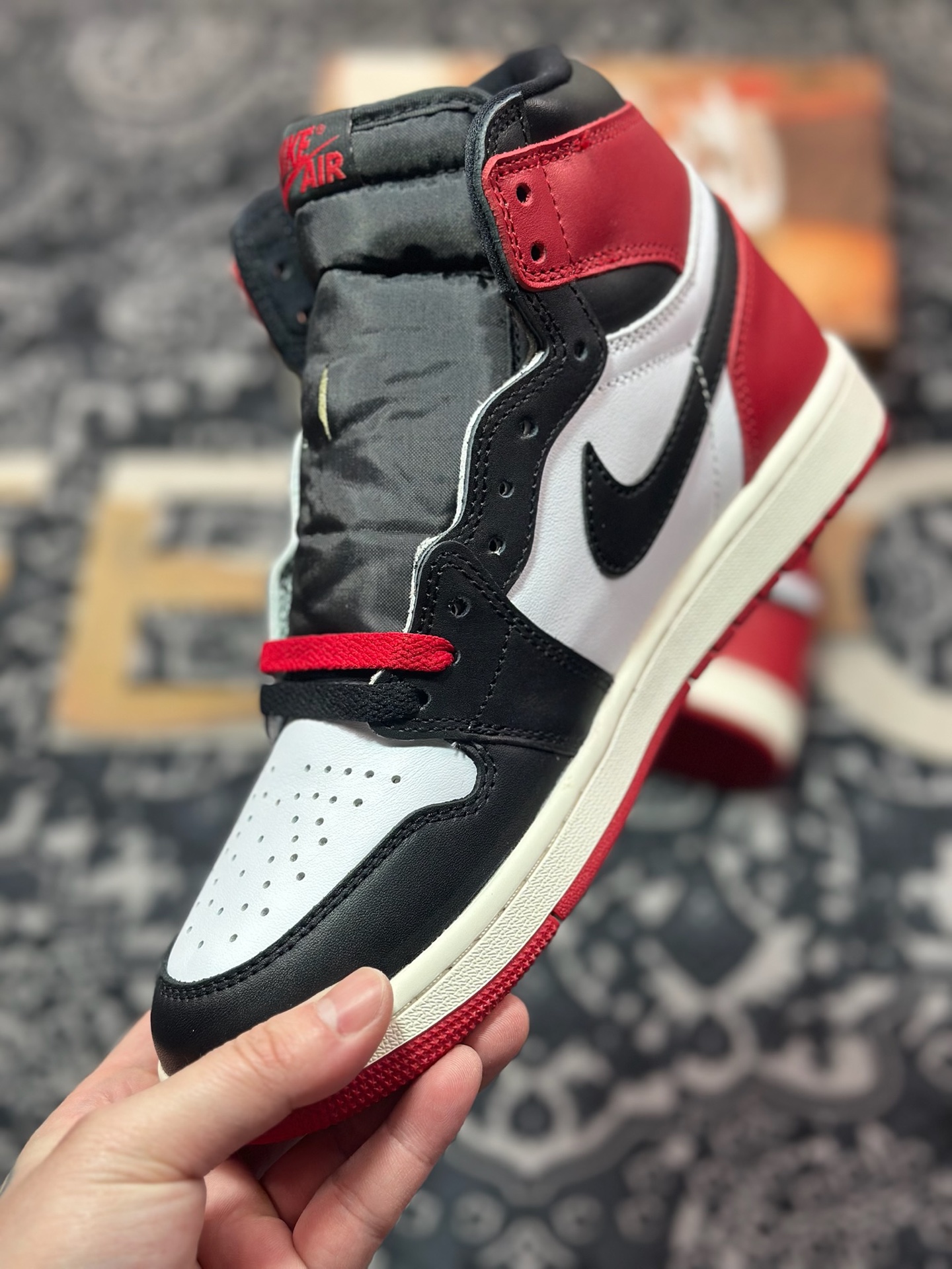 C4400   优选  东莞大厂出品 Air Jordan 1 High OG ”Black Toe Reimagined” 黑脚趾 DZ5485-106
