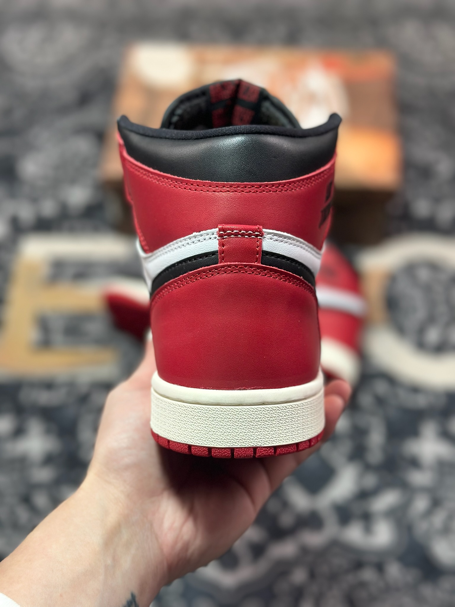 C4400   优选  东莞大厂出品 Air Jordan 1 High OG ”Black Toe Reimagined” 黑脚趾 DZ5485-106