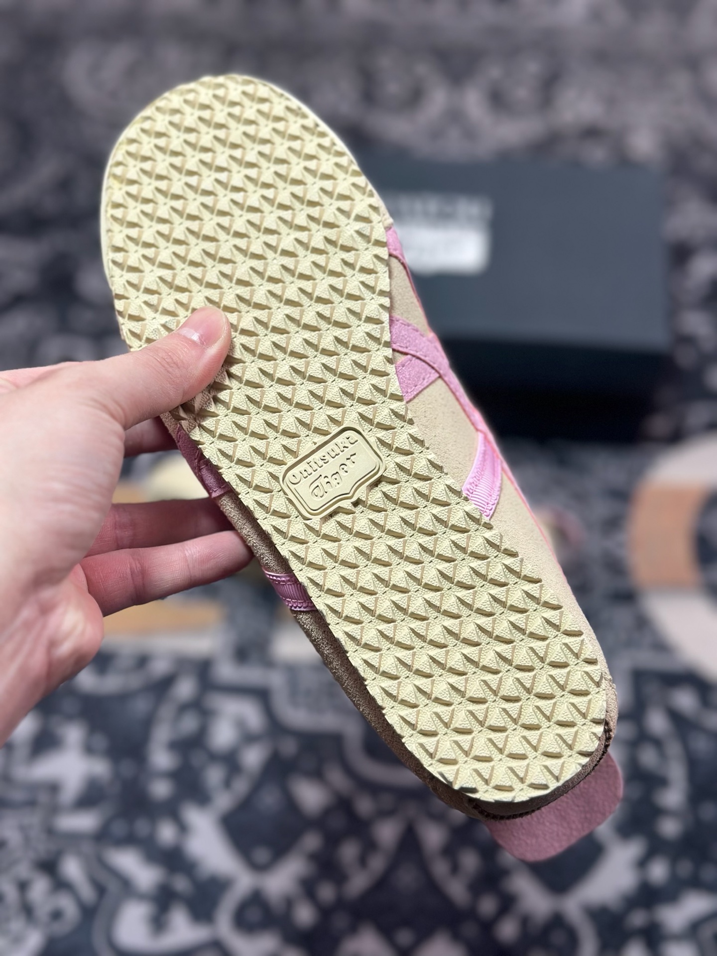 A4180   Maison Patou x Onitsuka Tiger Mexico 66经典墨西哥系列低帮复古经典百搭休闲皮革慢跑鞋“联名沙米黄棉花糖粉”1183C380-200