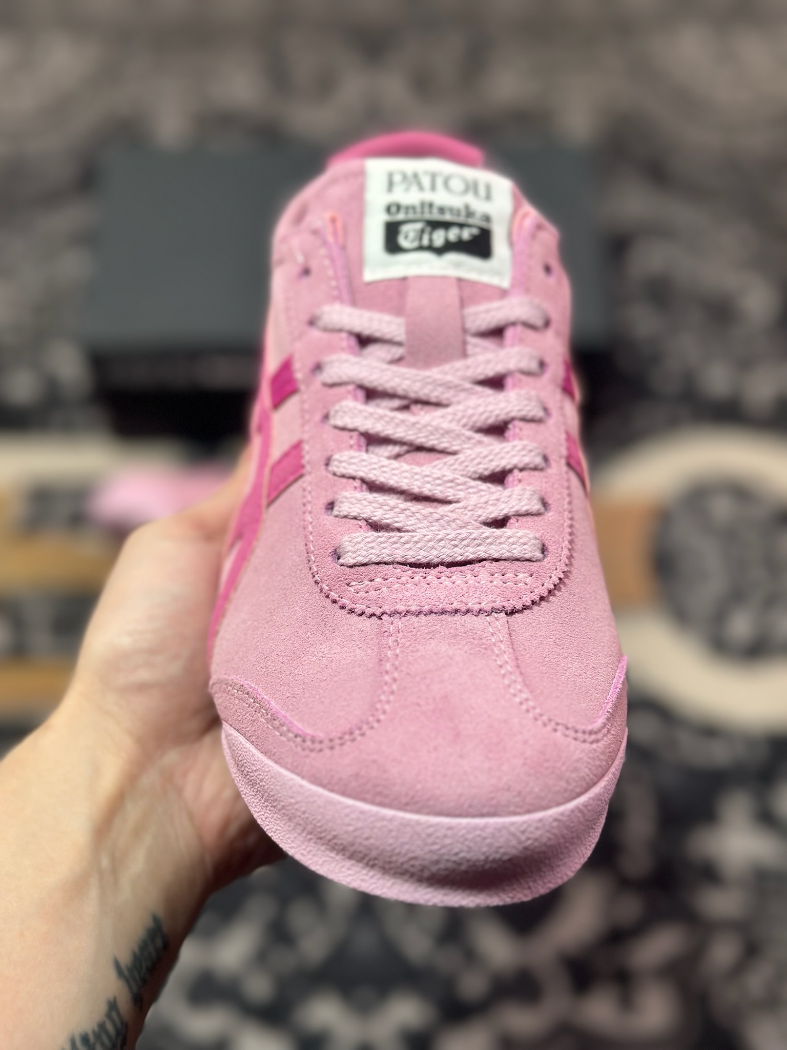 A4180   Maison Patou x Onitsuka Tiger Mexico 66经典墨西哥系列低帮慢跑鞋“联名芭比粉粉虎头” 1183C380-700