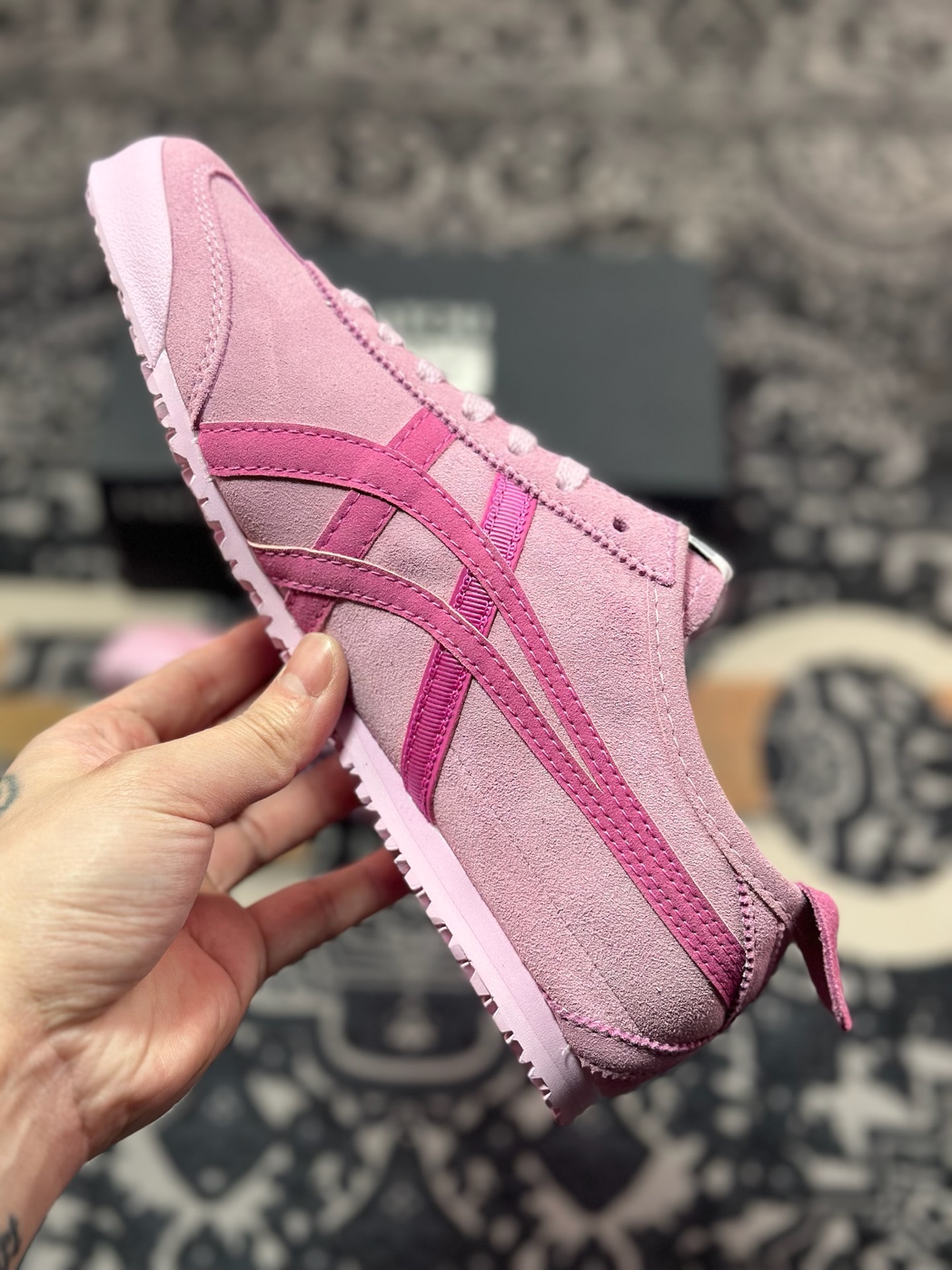 A4180   Maison Patou x Onitsuka Tiger Mexico 66经典墨西哥系列低帮慢跑鞋“联名芭比粉粉虎头” 1183C380-700