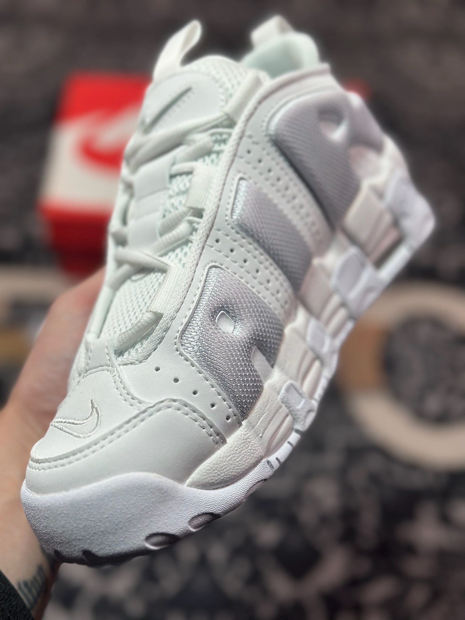 B4260  NK Air More Uptempo Low 大AIR皮蓬复古篮球鞋 FZ3055-100