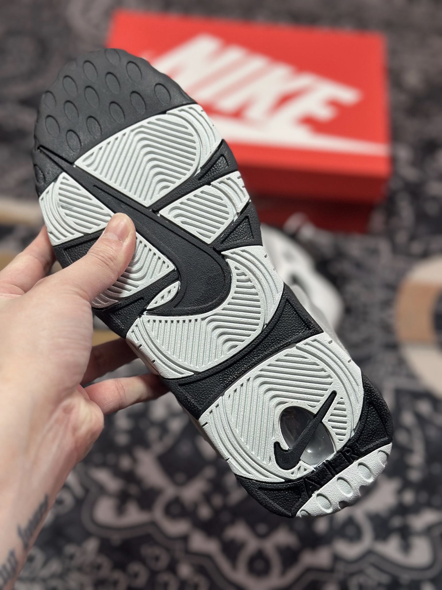 B4260  NK Air More Uptempo Low 大AIR皮蓬复古篮球鞋 FZ3055-001