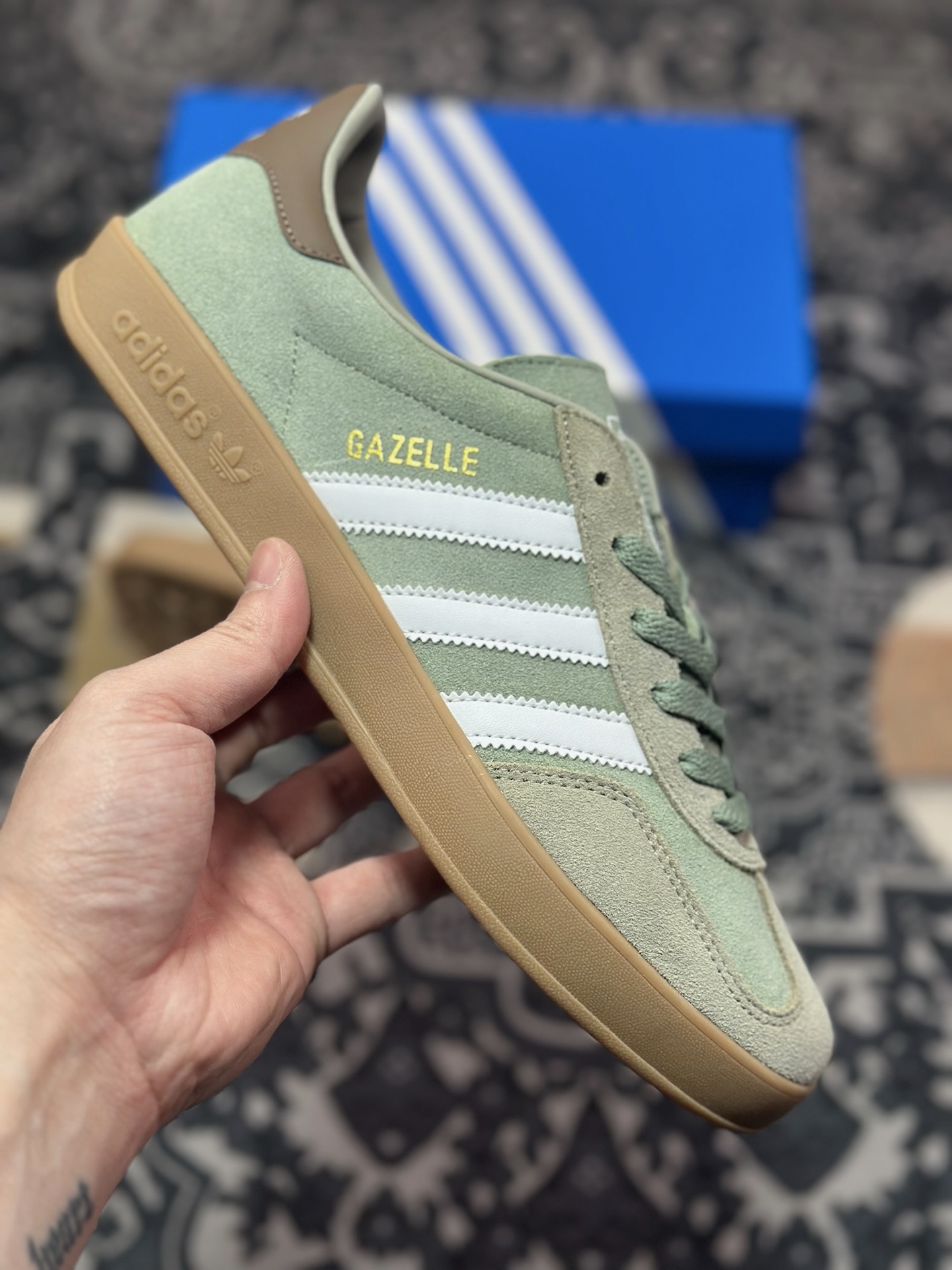 A4160  adidas Originals Gazelle INdoor  三叶草休闲防滑耐磨低帮板鞋   JI3526