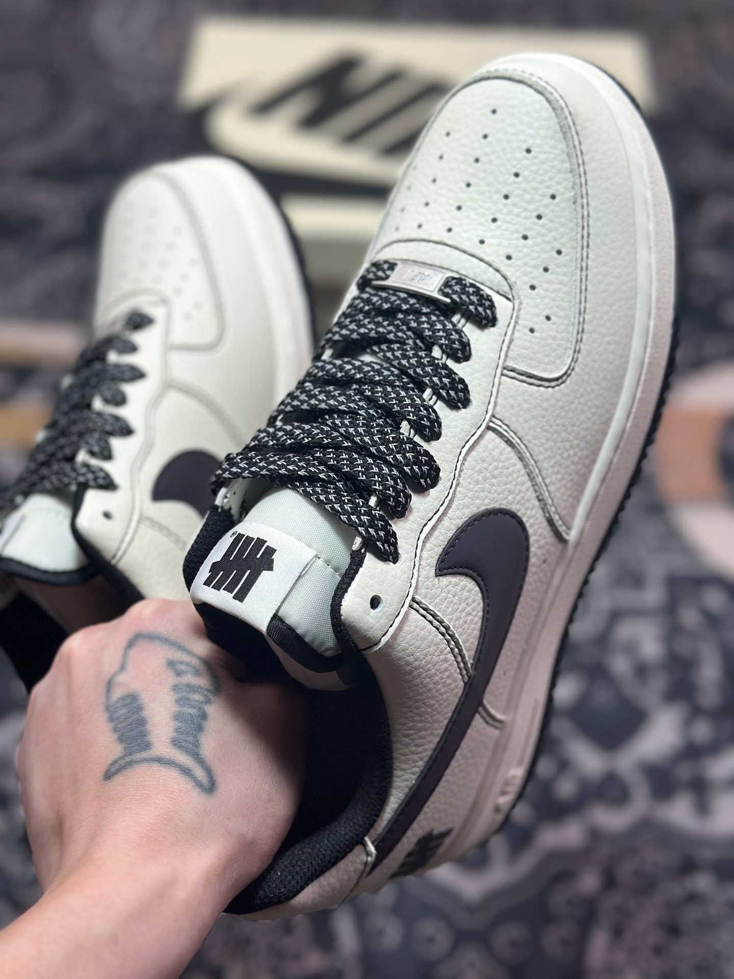 B0220  Nike Air Force 1 Low UN联名  UN2588-121