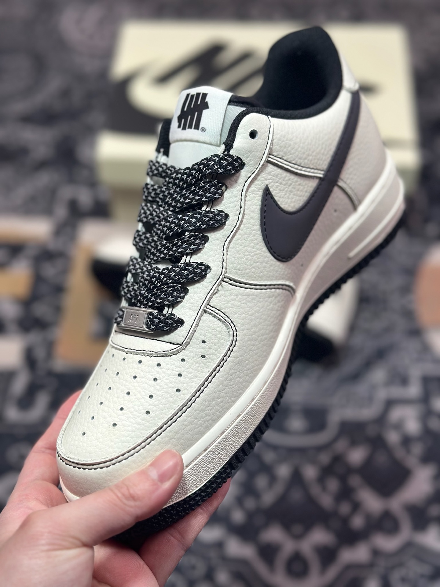 B0220  Nike Air Force 1 Low UN联名  UN2588-121