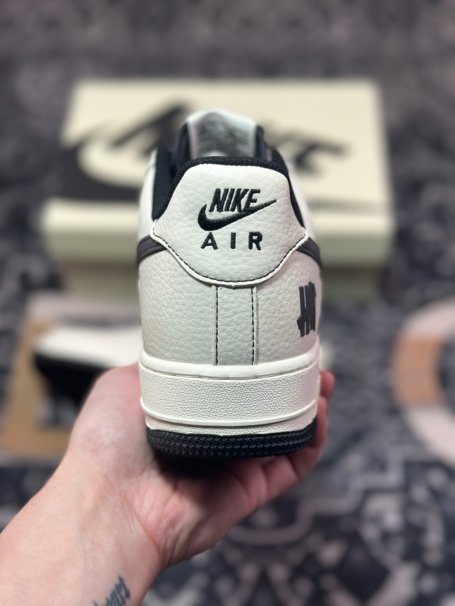 B0220  Nike Air Force 1 Low UN联名  UN2588-121
