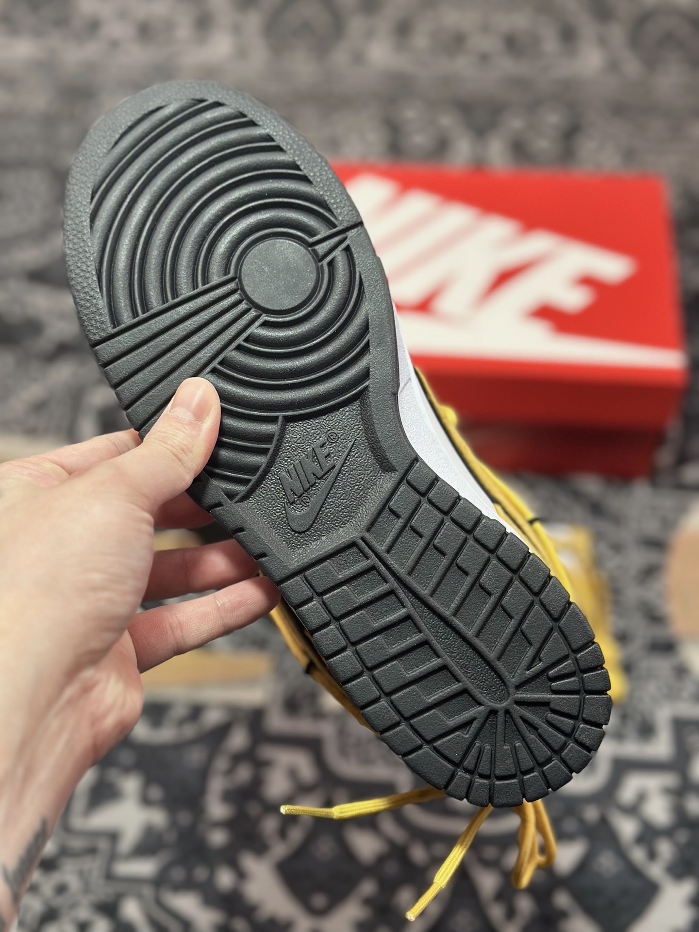 B2260  Nk SB Dunk Low 热血小子 绑带低帮休闲板鞋 CT0856-105