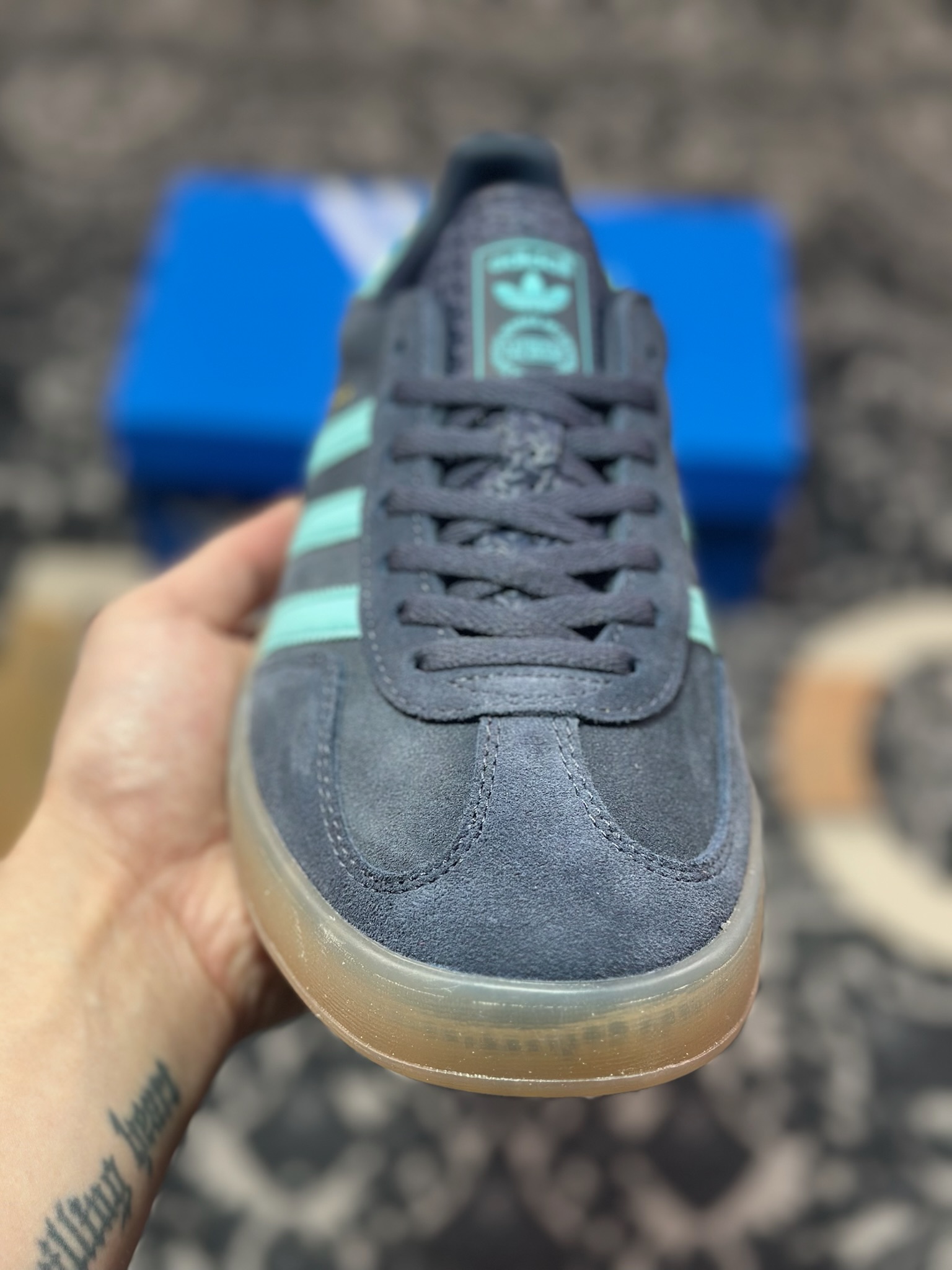 A4160  AD Originals Gazelle Indoor 蓝色 三叶草复古休闲运动板鞋   JI2587