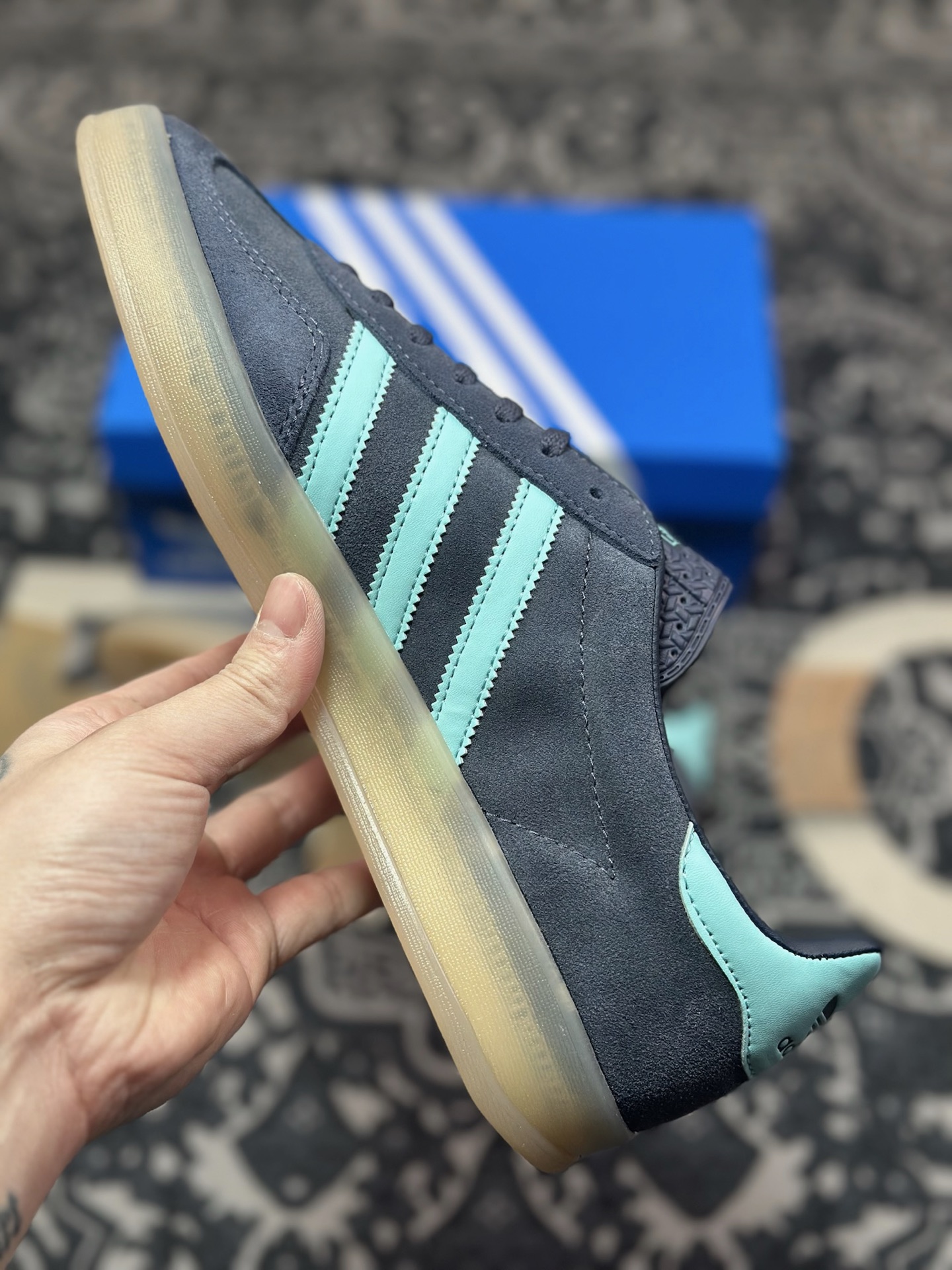 A4160  AD Originals Gazelle Indoor 蓝色 三叶草复古休闲运动板鞋   JI2587