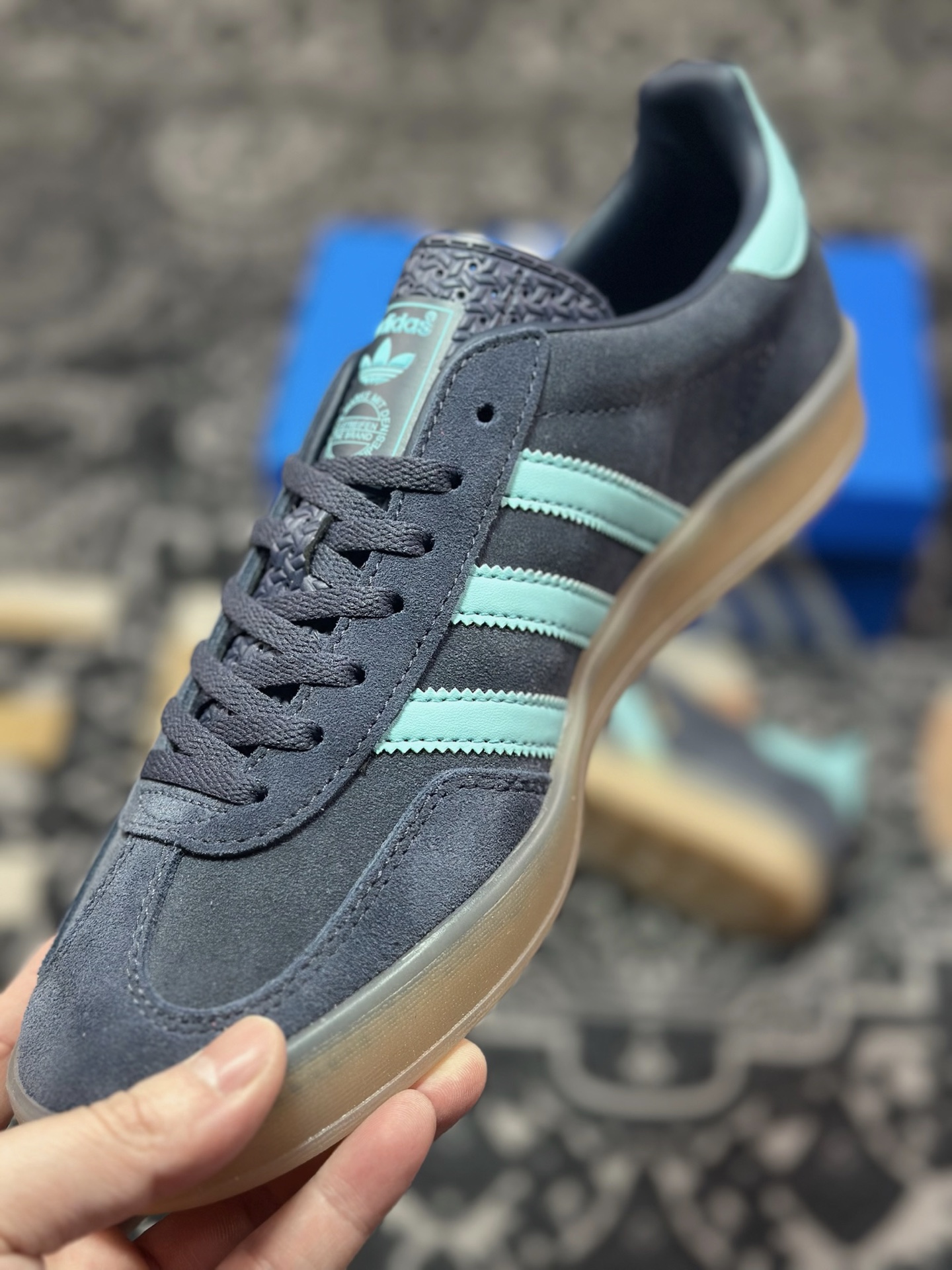 A4160  AD Originals Gazelle Indoor 蓝色 三叶草复古休闲运动板鞋   JI2587