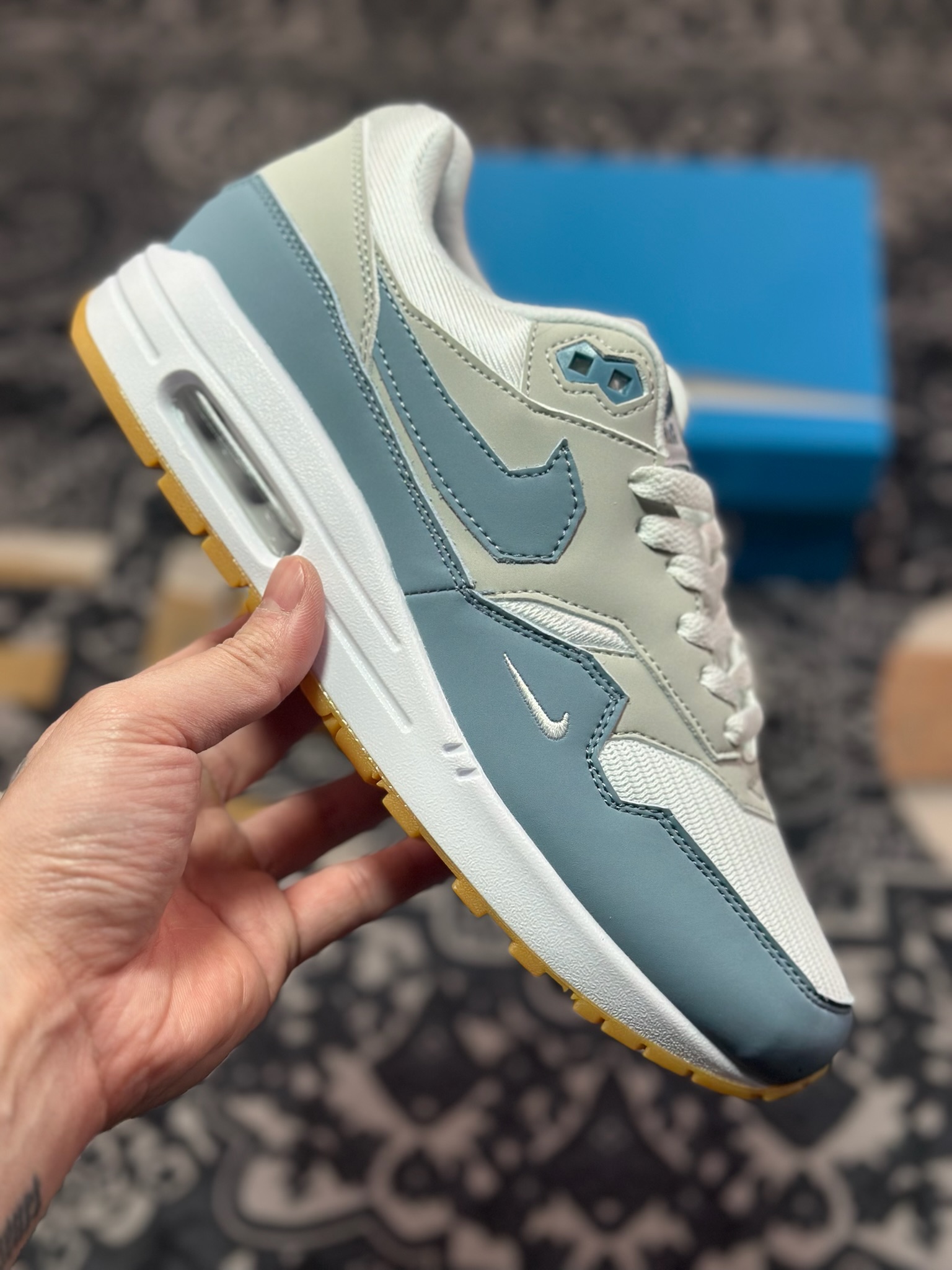 B0220   Nike Air Max 1 x SWOOSH Exclusive ”Low Poly” 白蓝 复古休闲跑步鞋 HV1940-100