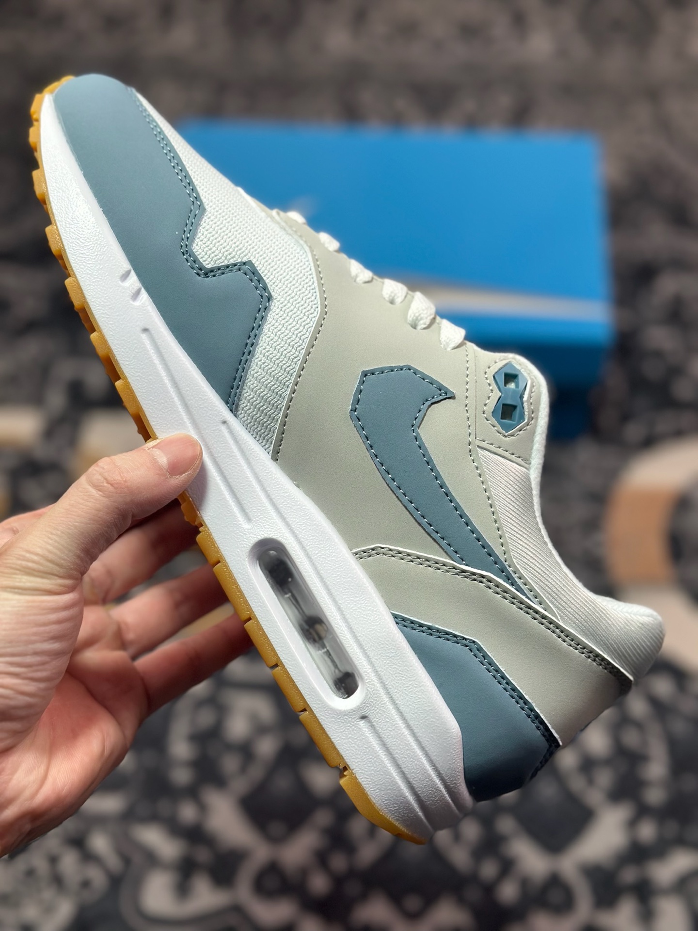 B0220   Nike Air Max 1 x SWOOSH Exclusive ”Low Poly” 白蓝 复古休闲跑步鞋 HV1940-100