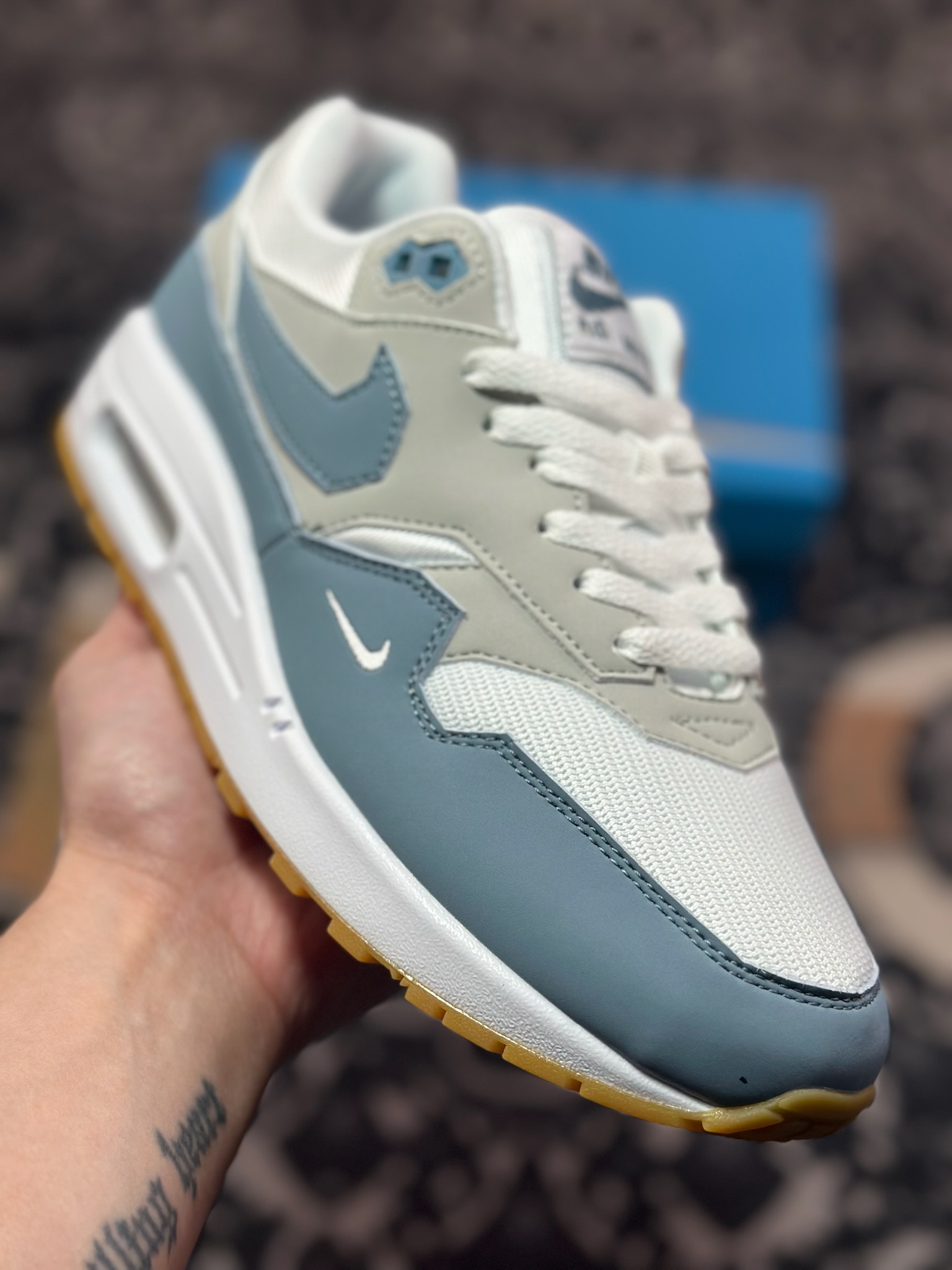 B0220   Nike Air Max 1 x SWOOSH Exclusive ”Low Poly” 白蓝 复古休闲跑步鞋 HV1940-100