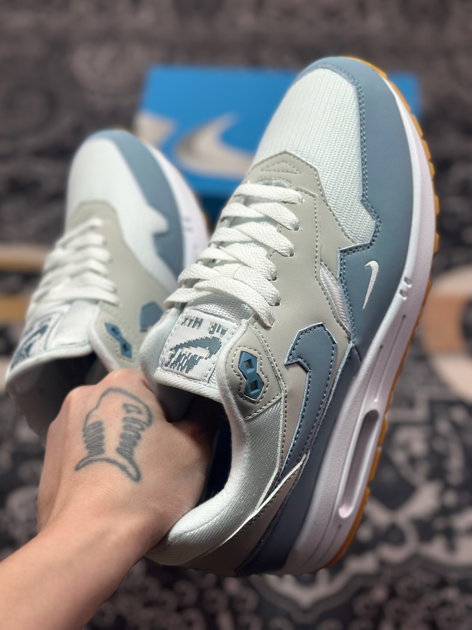 B0220   Nike Air Max 1 x SWOOSH Exclusive ”Low Poly” 白蓝 复古休闲跑步鞋 HV1940-100
