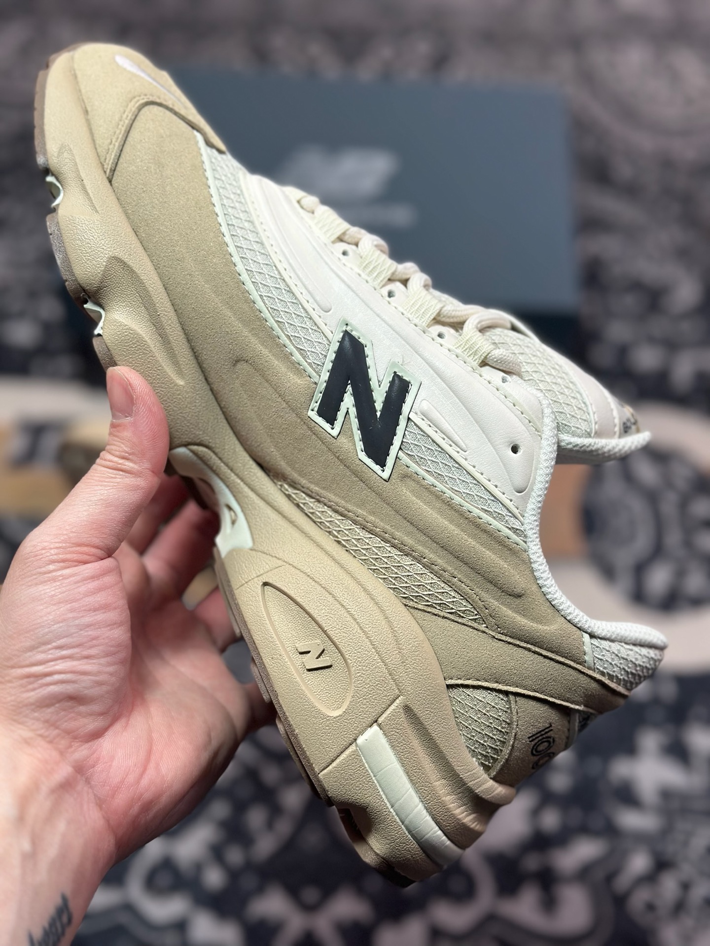 NB新百伦New Balance M1000”Moonrock Grey/Cream”系列低帮慢跑鞋“月球灰奶白” GC1000