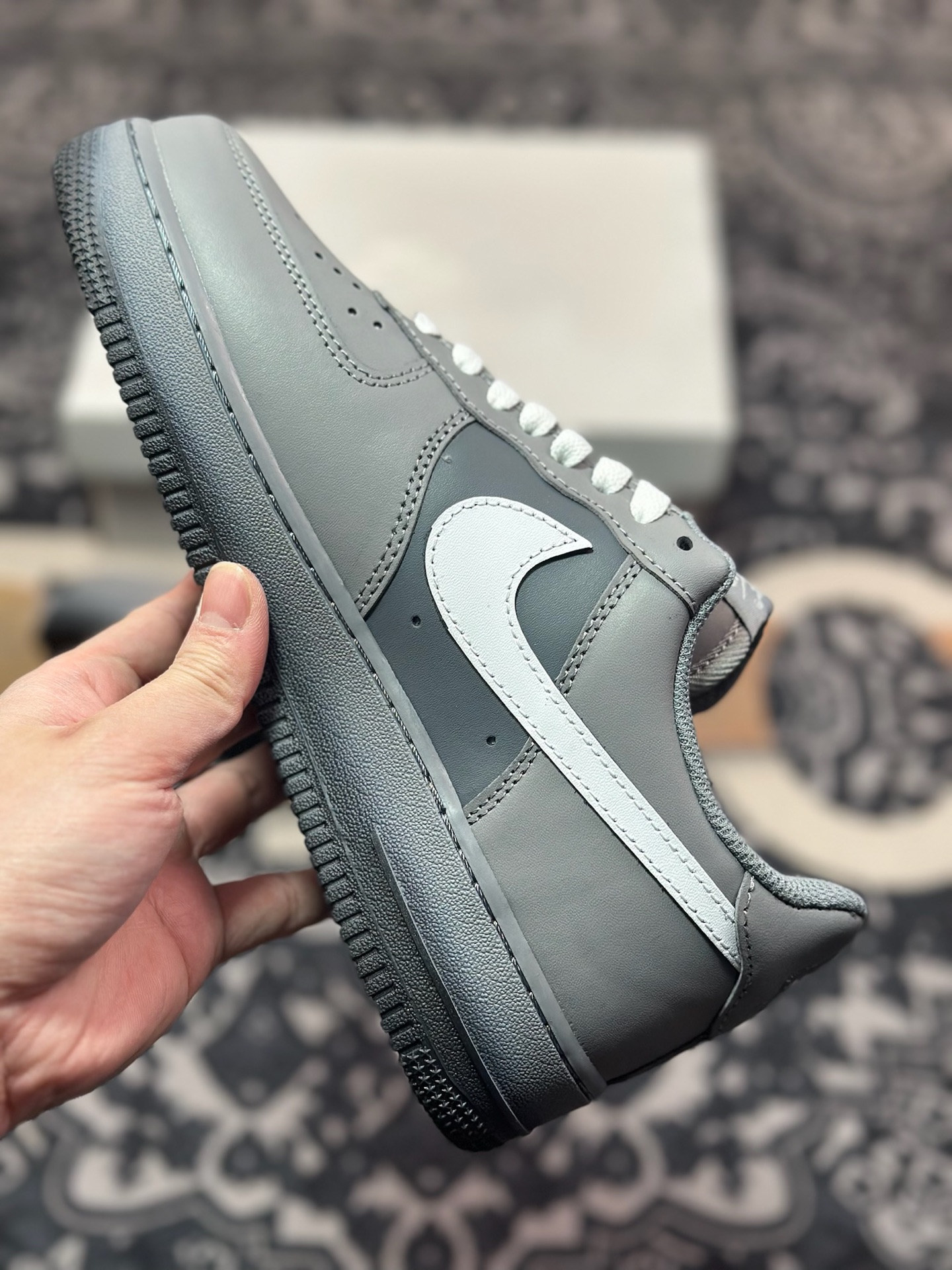 A8200  Air Force 1 Low 白灰涂鸦  CW2288-111