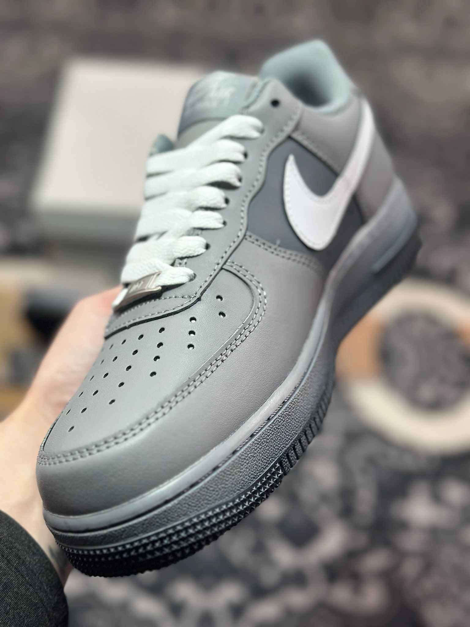 A8200  Air Force 1 Low 白灰涂鸦  CW2288-111