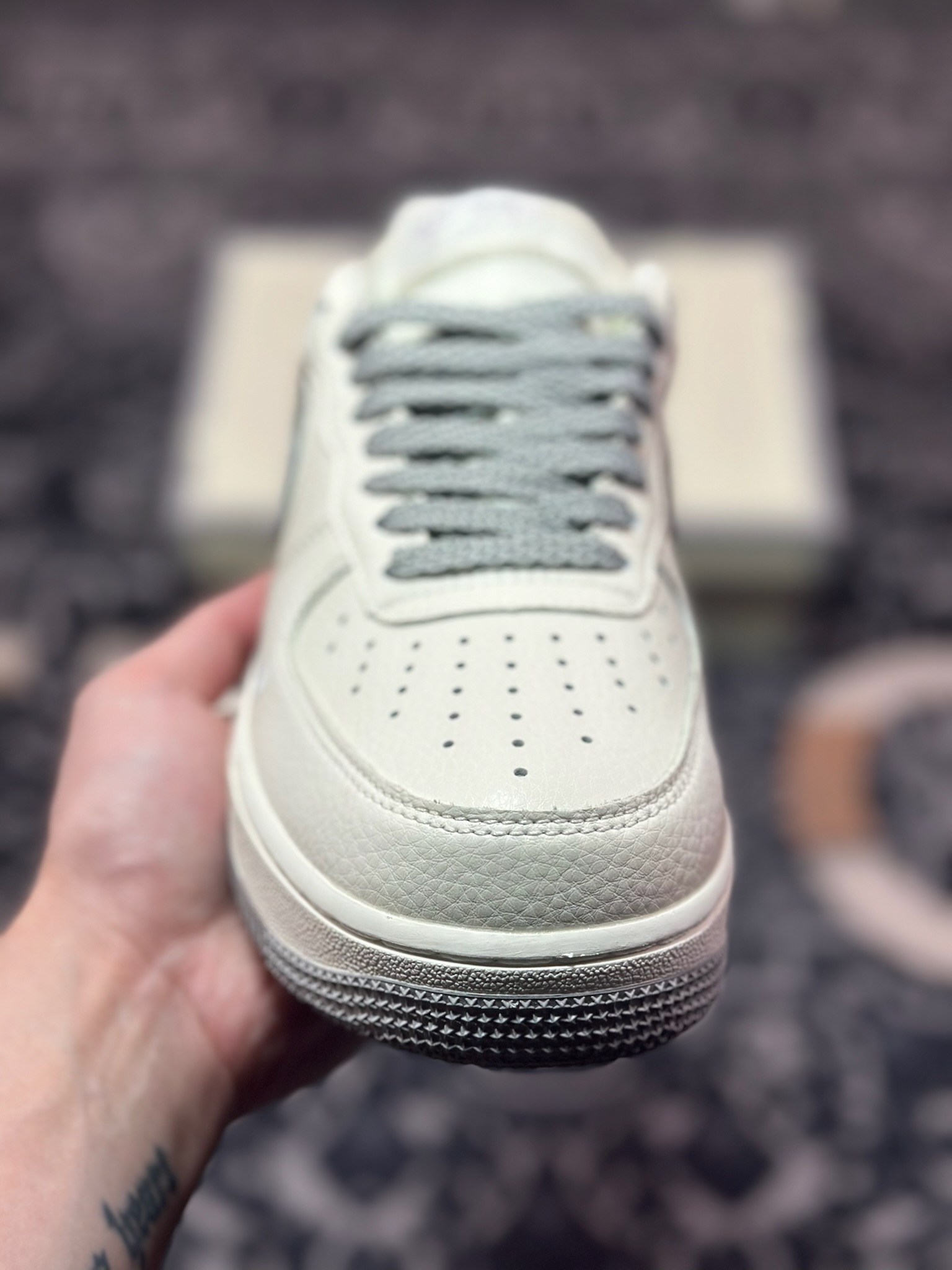 B0220  耐克Nike Air Force 1'07 Low EMB”White/gray/Flax Dream/Mini Swoosh”空军一号低帮板鞋“米白灰Flax Dream刺绣小钩” DR2024-106