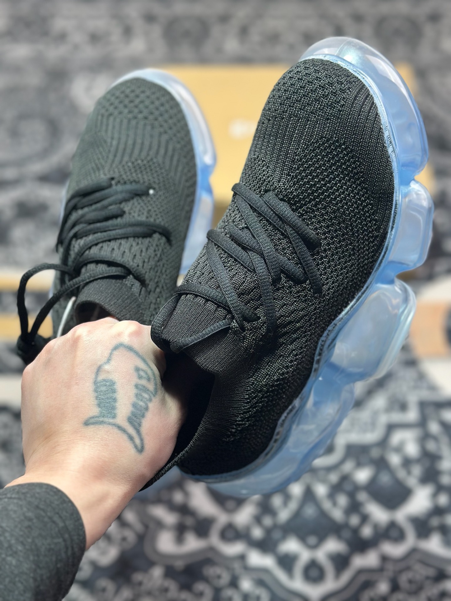 B5280   Grounds Moopie Low Sneakers 系列低帮气泡时装增高厚底泡泡鞋“针织黑冰块底” MPTP44-A1KT99