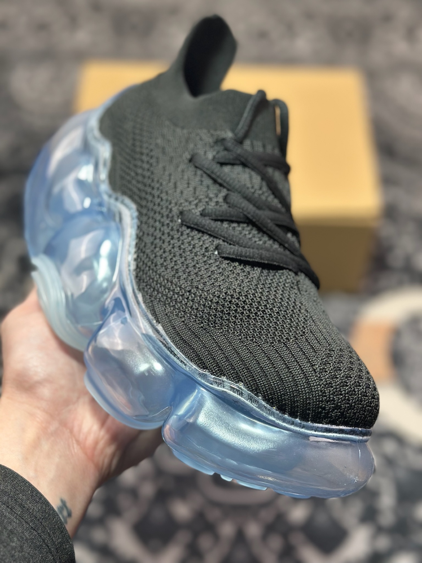 B5280   Grounds Moopie Low Sneakers 系列低帮气泡时装增高厚底泡泡鞋“针织黑冰块底” MPTP44-A1KT99