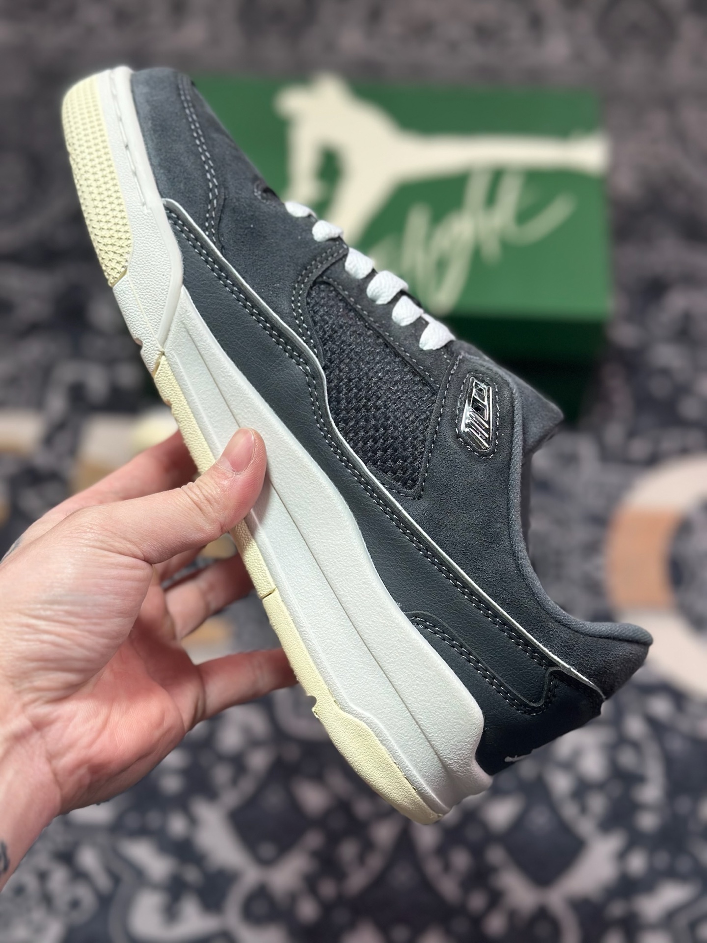 A6180  Jordan FLIGHT COURT  出品 极力推荐 Air Jordan AJ4 Retro  HF3255-002