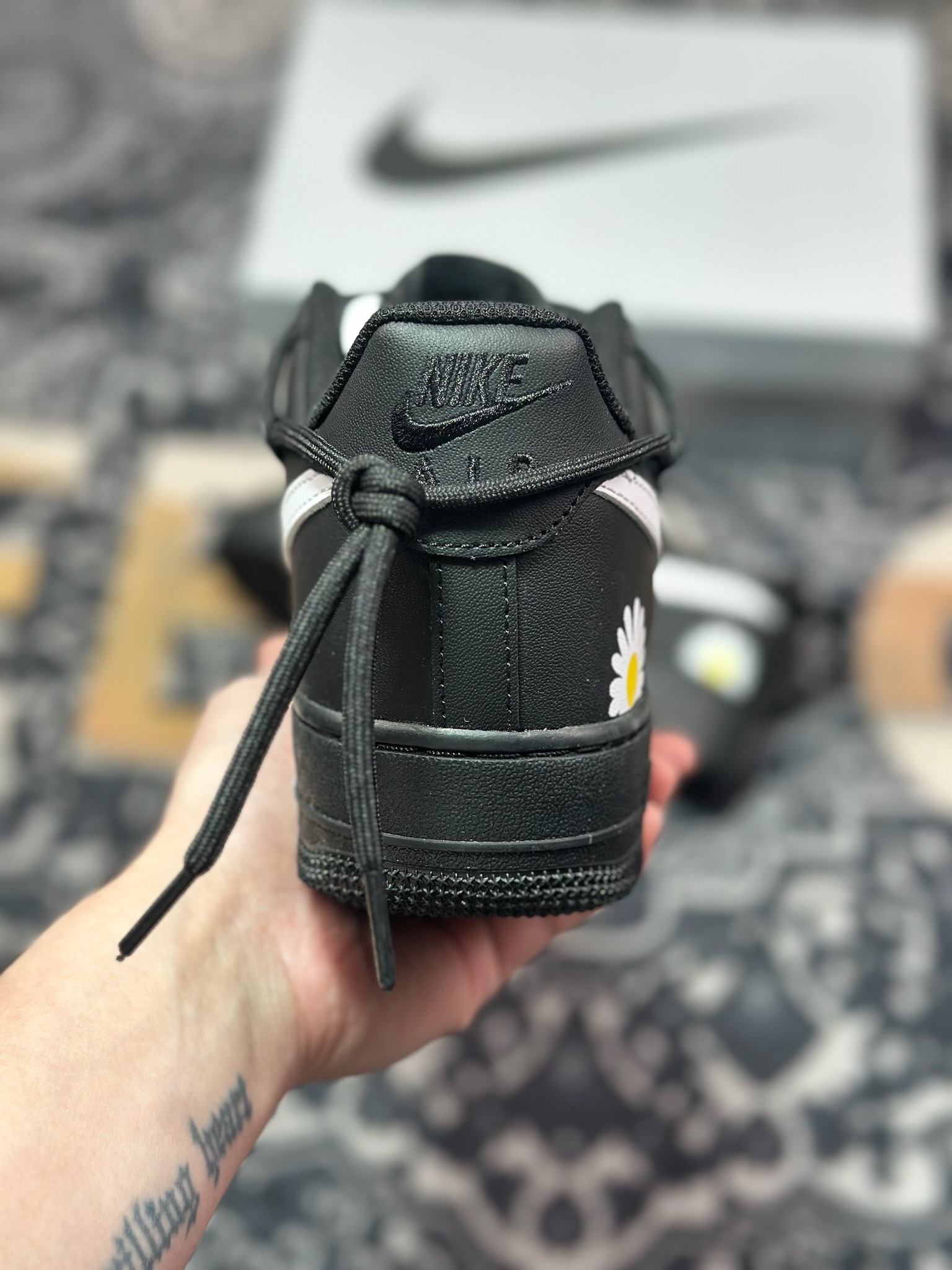 B4260   原装级别Nike Air Force 1 Low 07 黑白 雏菊涂鸦 绑带 CK0316-063