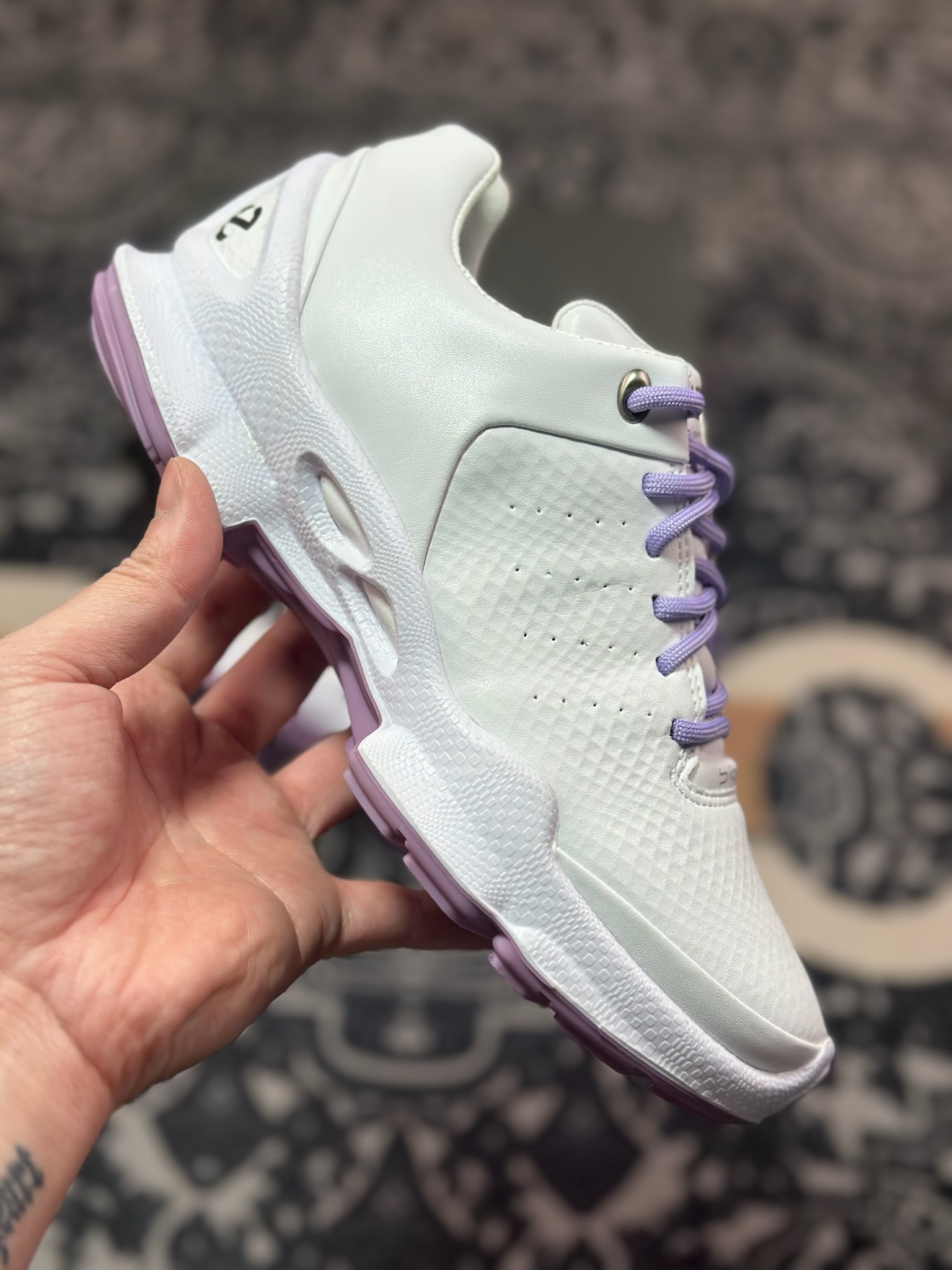 爱步ECCO Men's Sports Running Biom C Leather 健步C系列低帮运动鞋“皮革白紫”800333 61094