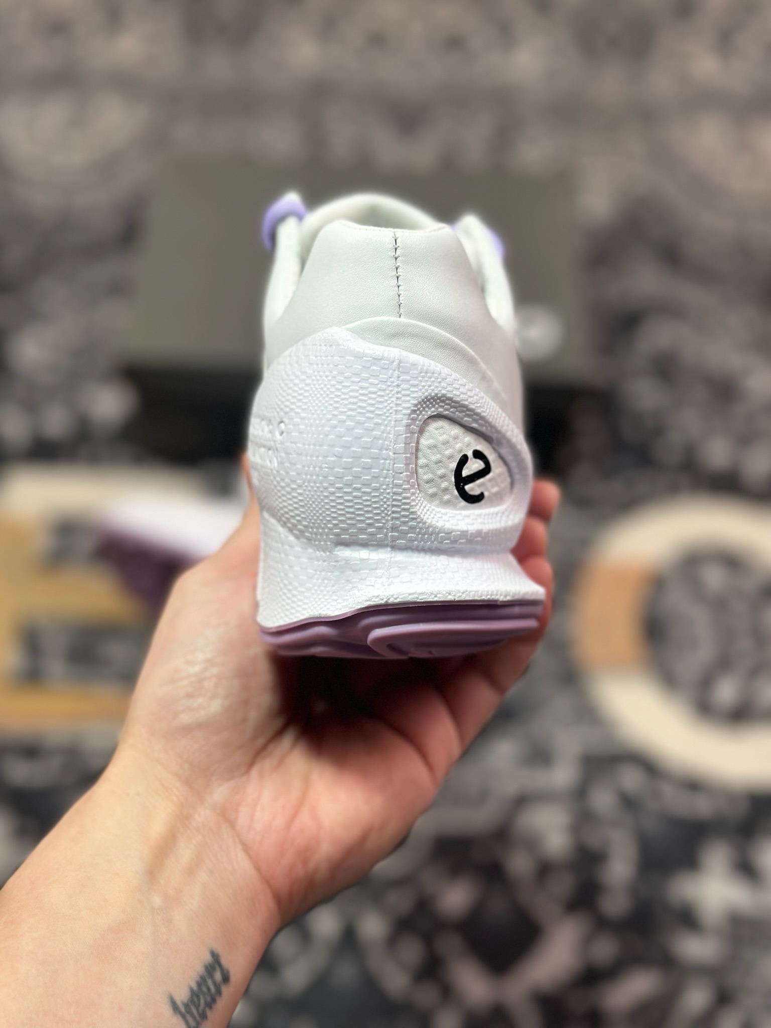 爱步ECCO Men's Sports Running Biom C Leather 健步C系列低帮运动鞋“皮革白紫”800333 61094