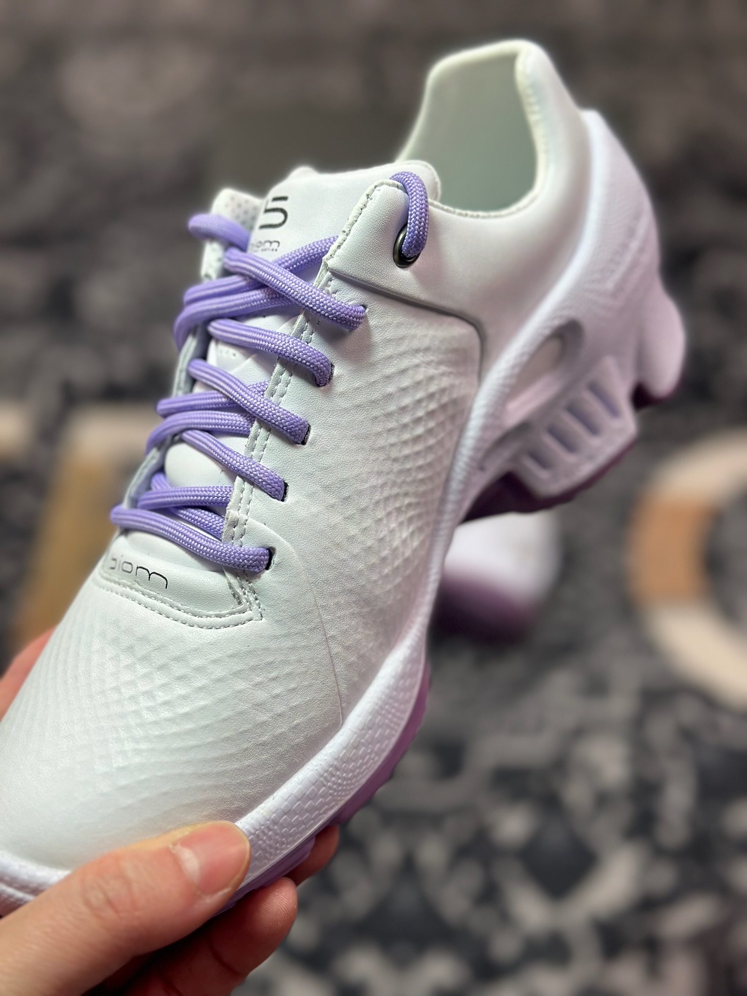 爱步ECCO Men's Sports Running Biom C Leather 健步C系列低帮运动鞋“皮革白紫”800333 61094
