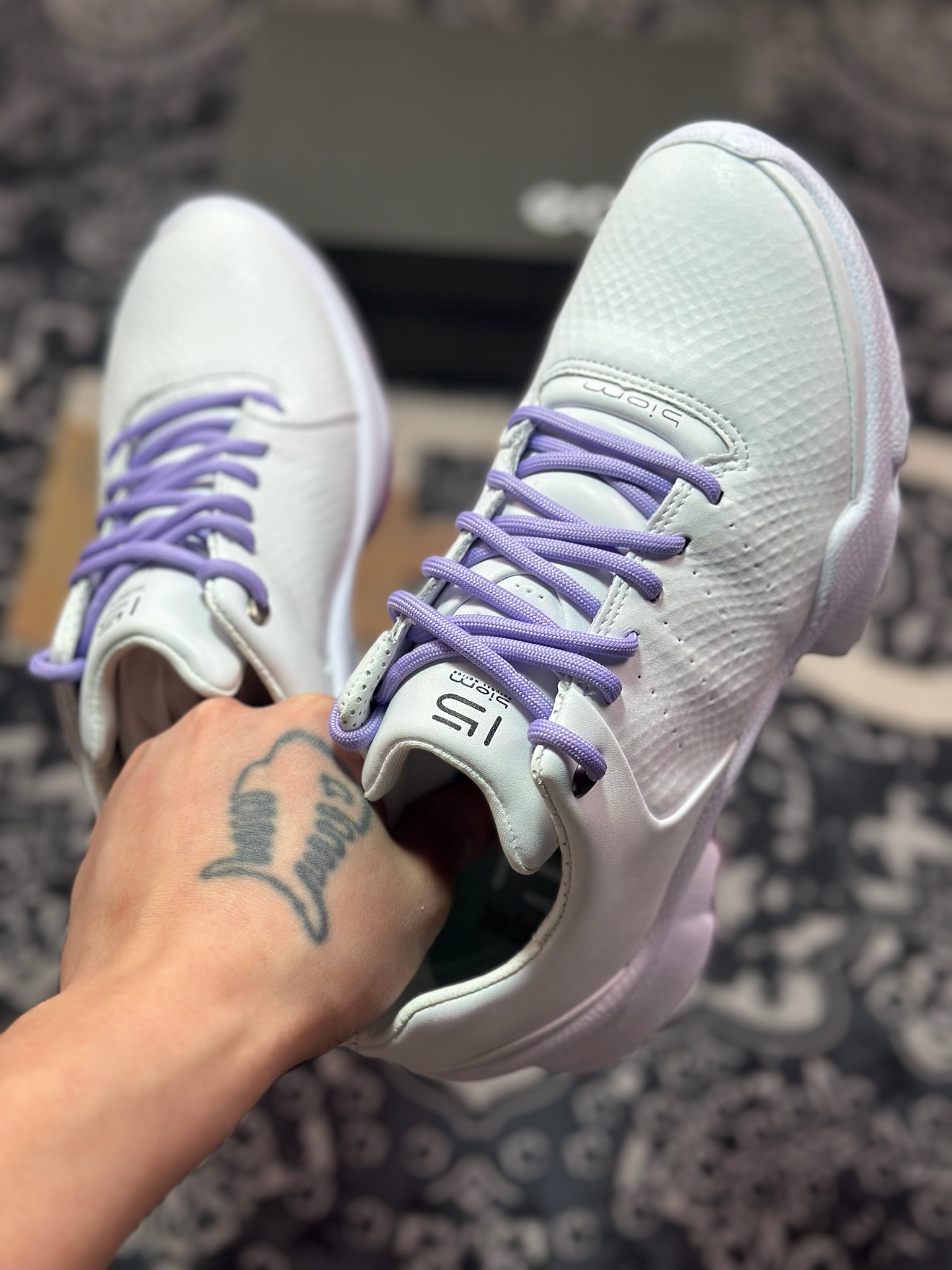 爱步ECCO Men's Sports Running Biom C Leather 健步C系列低帮运动鞋“皮革白紫”800333 61094