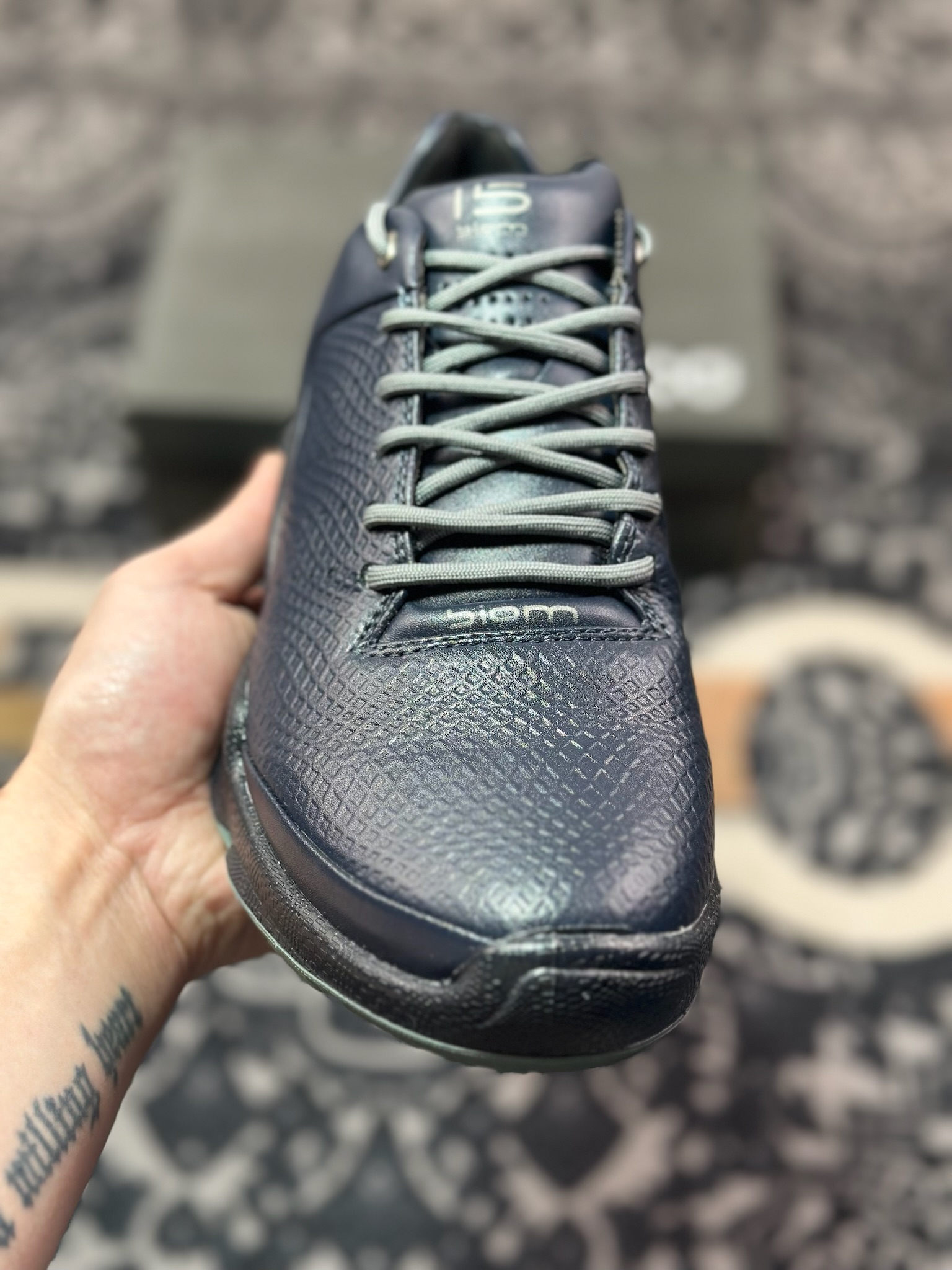 B7300  ECCO爱步Men's Sports Running Biom C Leather 健步C系列低帮运动鞋“皮革暗蓝石绿” 800334 61095
