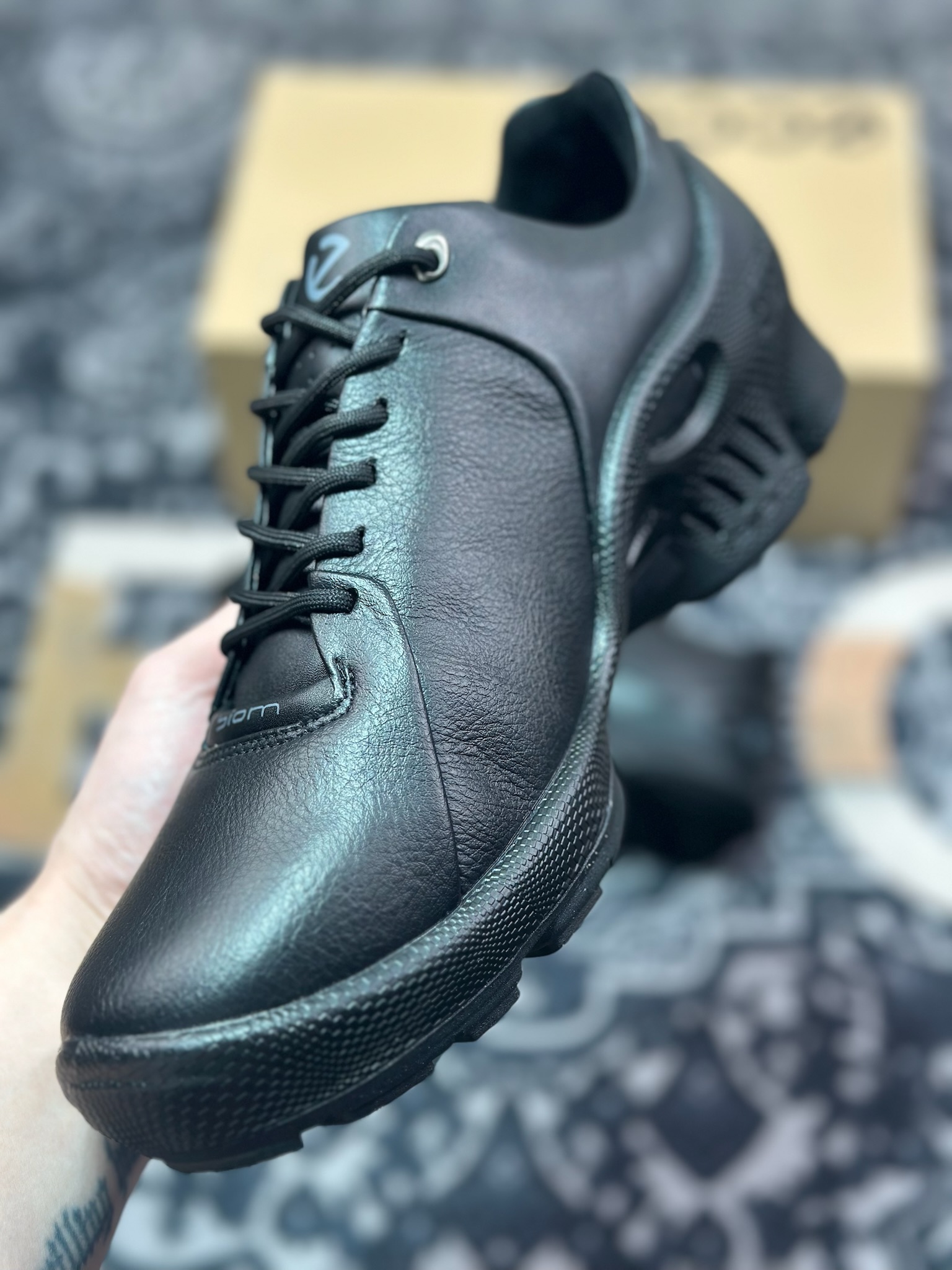 B7300  ECCO爱步Men's Sports Running Biom C Leather 健步C系列低帮百搭休闲运动鞋“皮革全黑” 800464 51052